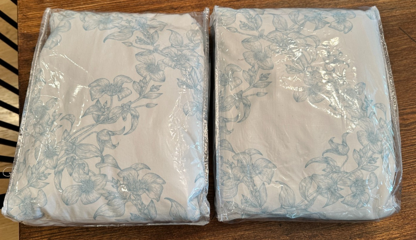 POTTERY BARN TEEN Set of 2 Amelia in Paris Black Out Curtains-Ivory/Blue 52×84″