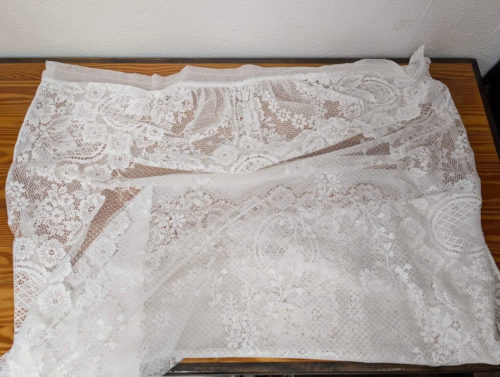 Floral Lace Curtain Panel from Unbranded – Textiles (Lace (Cotton/Polyester) Lac
