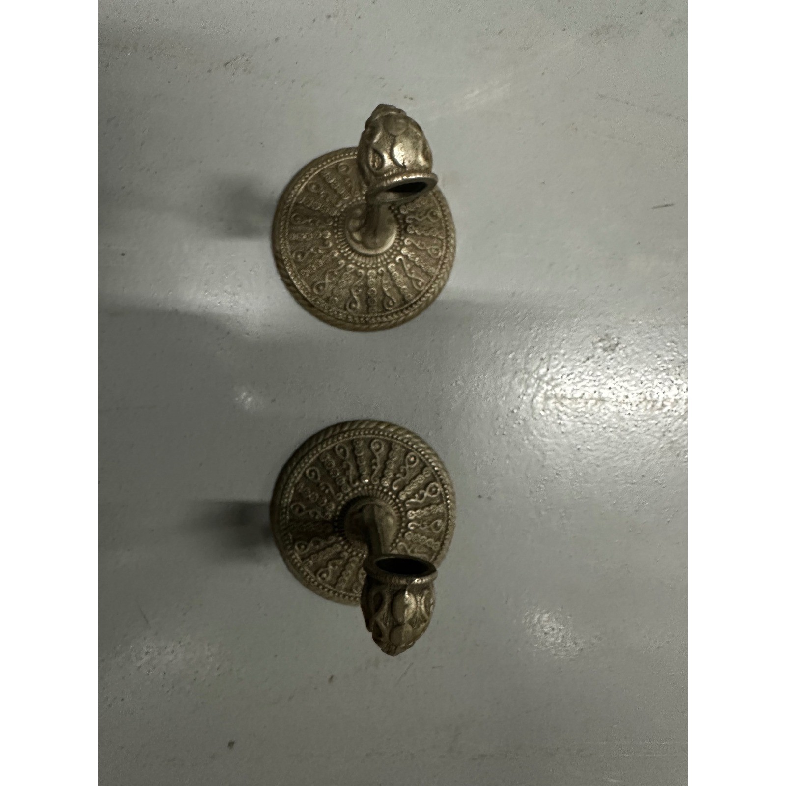 Vintage 1968 Amer Tac & Hdwe Co Brass Curtain Rod Brackets Set of 2 Ornate 3.5in