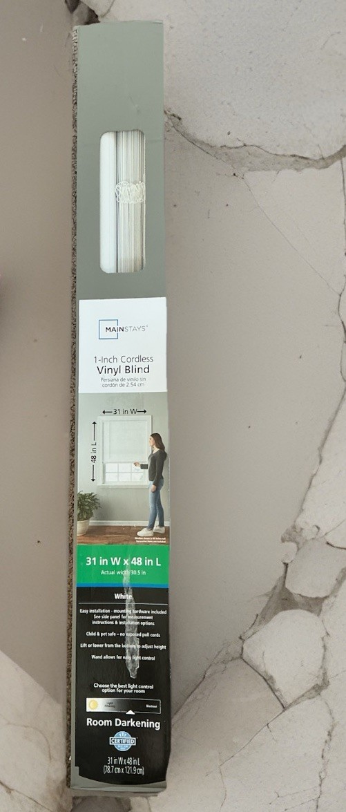 MAINSTAYS 1 INCH VINYL CORDLESS BLIND (31 W X 48 L) – White