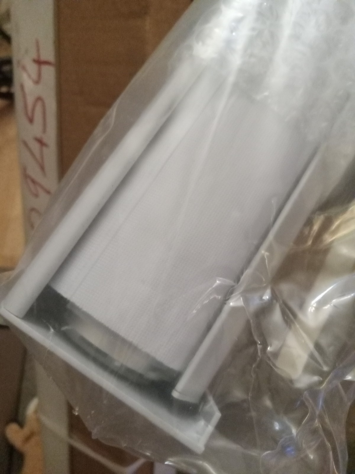 Comfortex Sheer Horizontal Window Shadings. 71-3/4″ W, 59-5/8 L. White