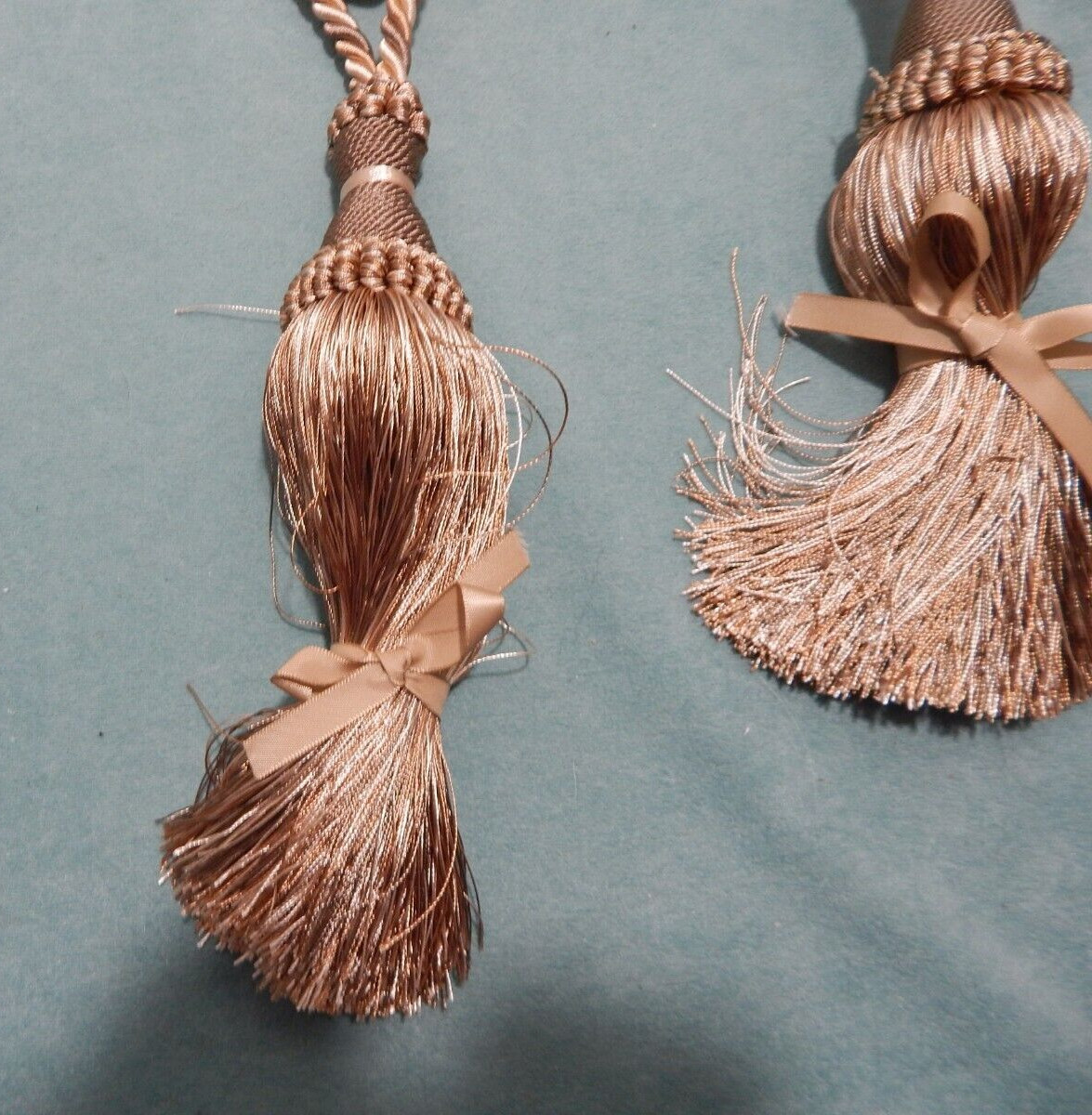 Large Luxurious Rope Curtain Tie Backs with Tassels set of 3 New without box.