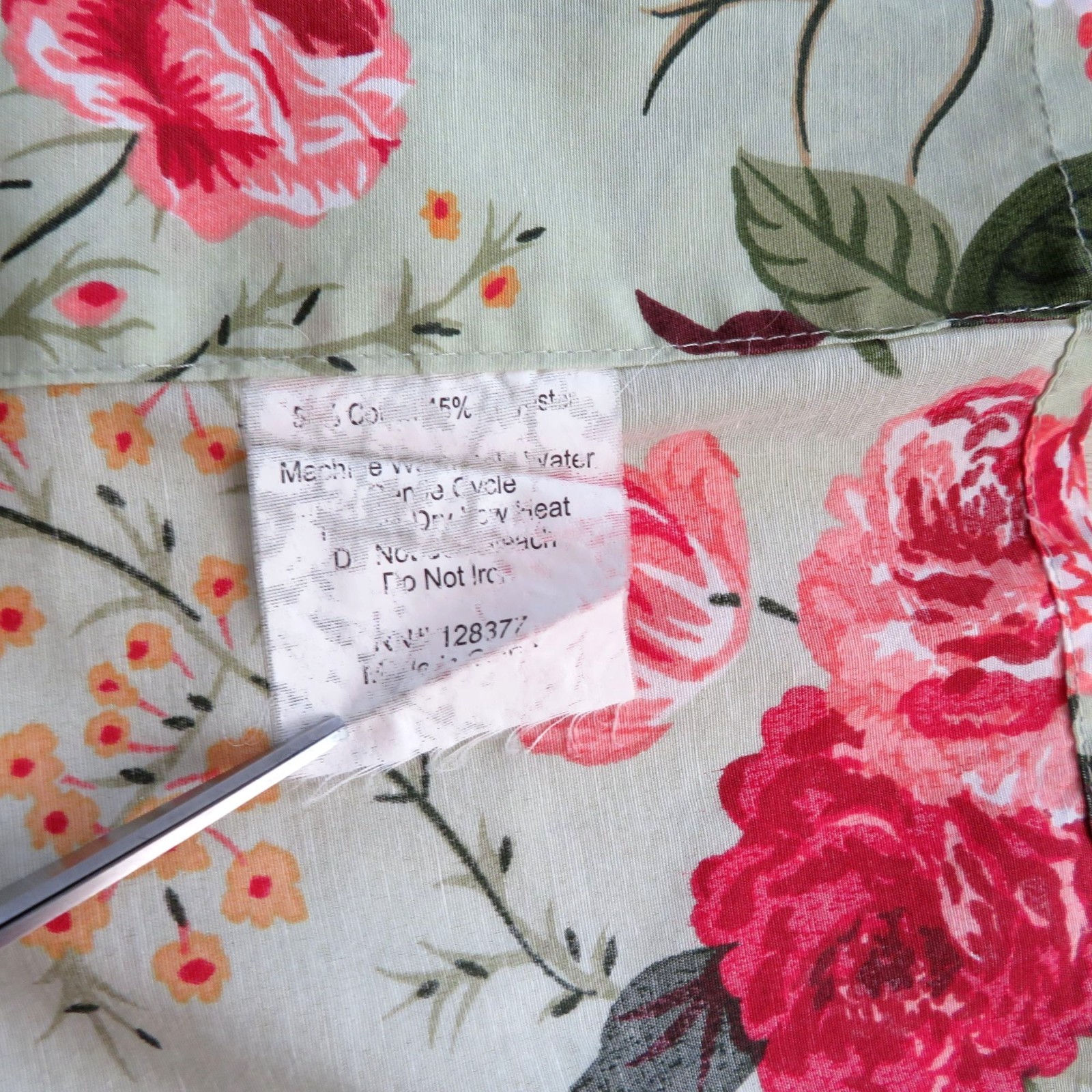 Vintage Floral Valance Light Green Background 78″x 20.5″ Cotton-Poly Blend