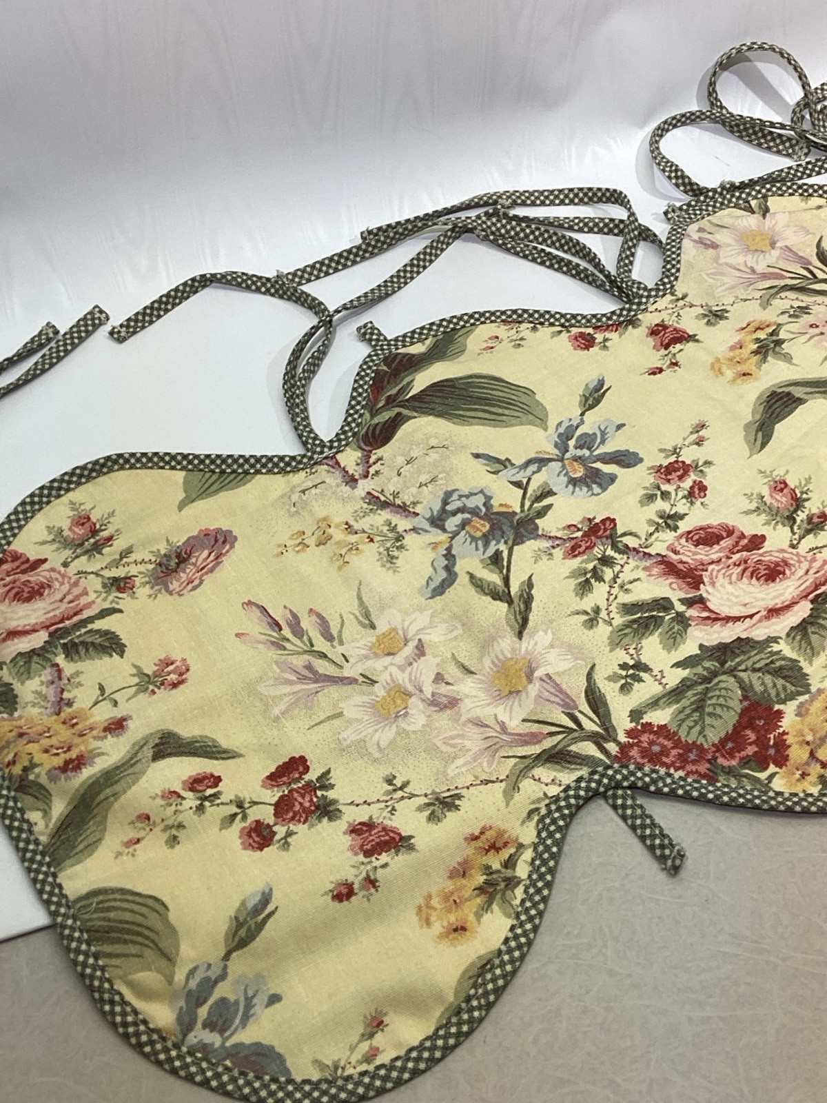 2 Waverly Devon Tie Top Valance Floral & Gingham 78”W 17″ L Dbl Scalloped RARE