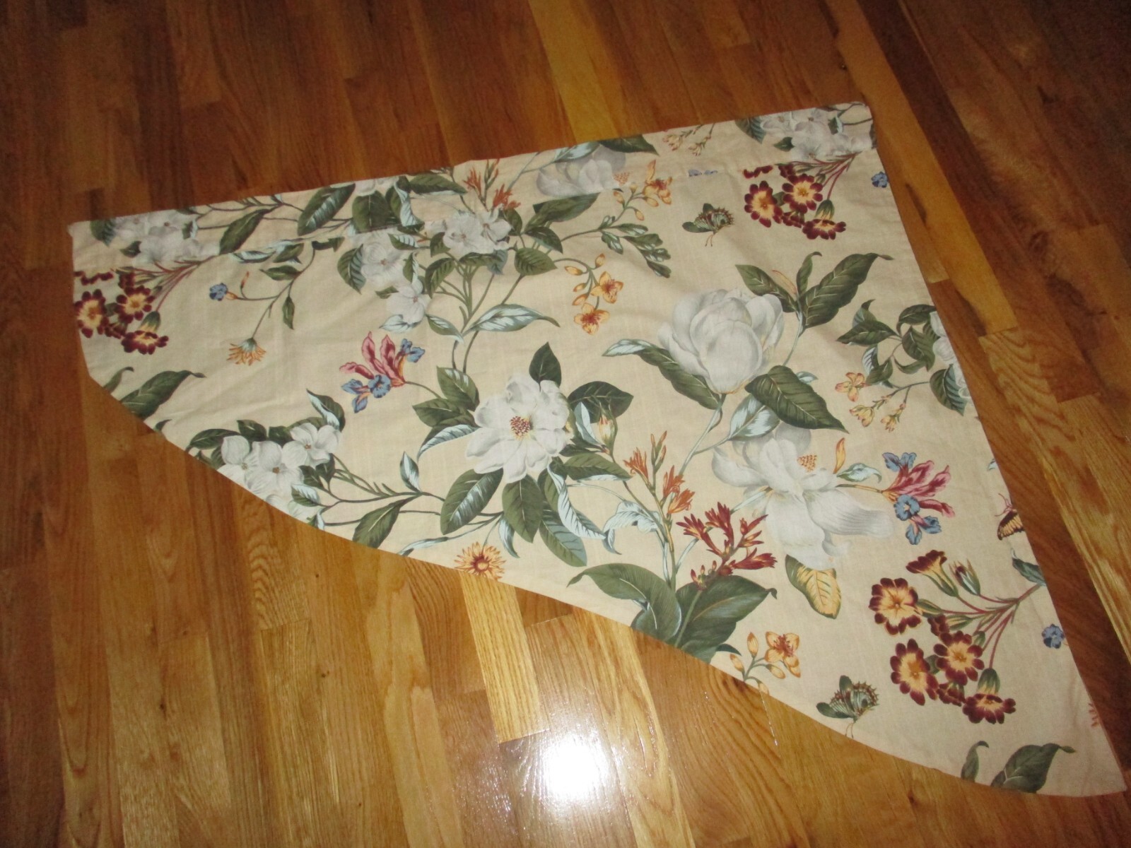 Crown Crafts Williamsburg Garden Image Magnolias Floral Striped Right Valance