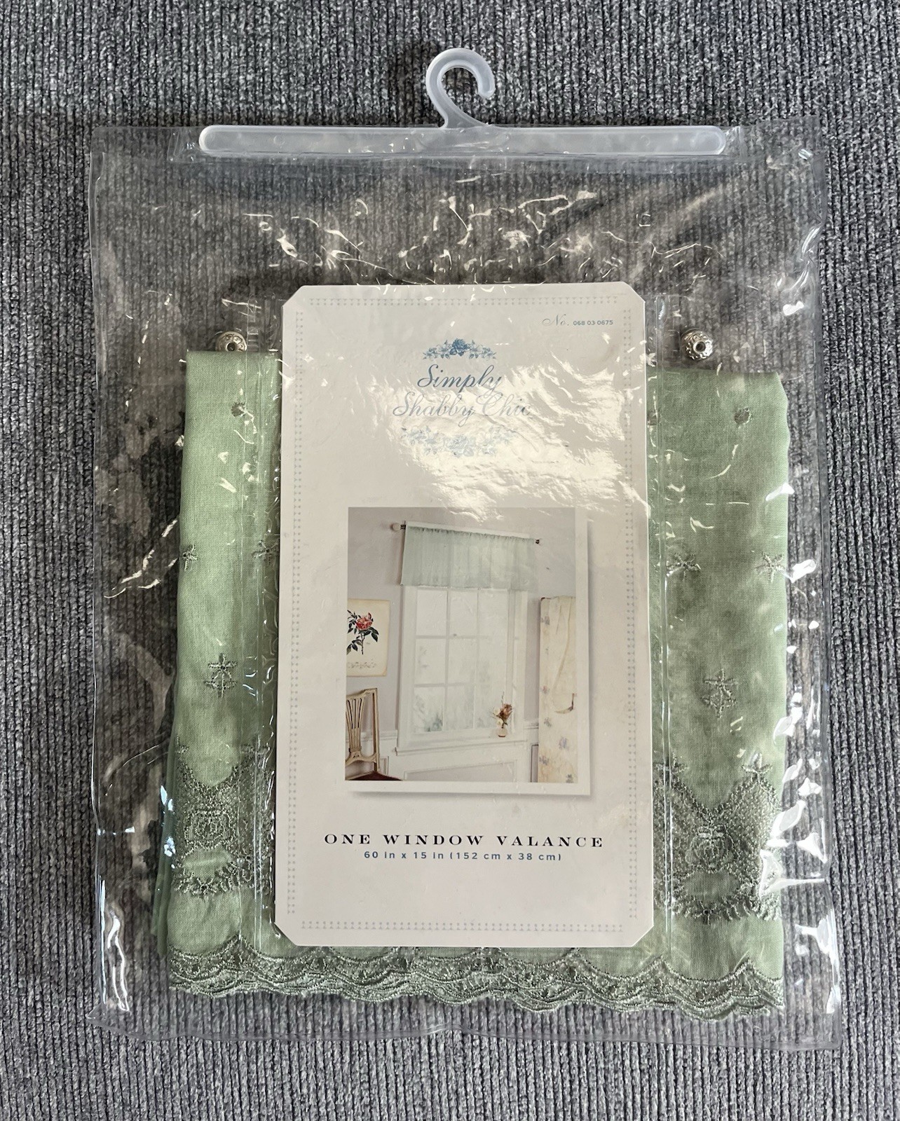 NWT Simply Shabby Chic 1 Window Valance 15 x 60 Green Scalloped Edge Embroidered
