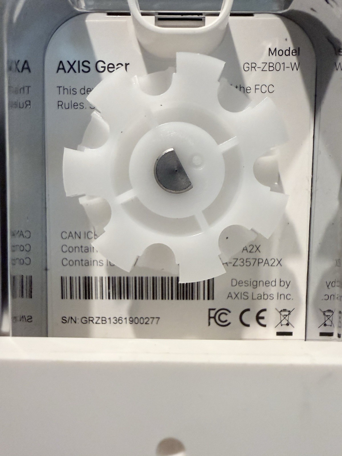 Axis Gear Smart Motorized Window Shade Opener Bluetooth Smart (Preowned No Cord)