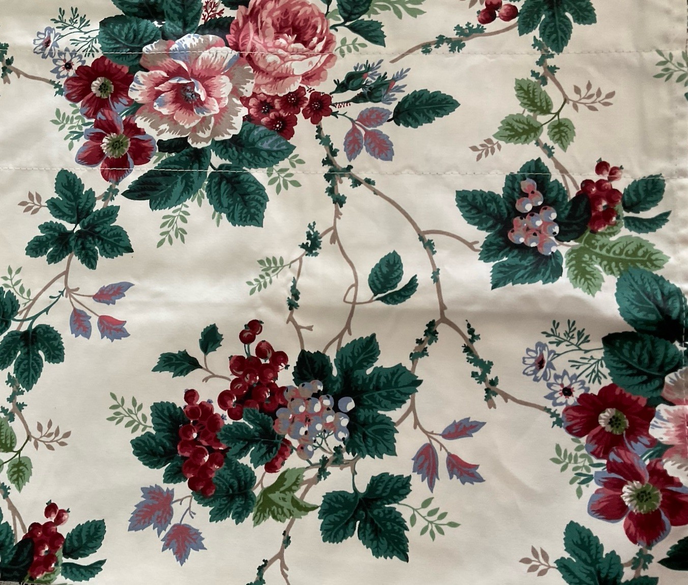 Unbranded VINTAGE Floral/Grapes Curtain/Valance 80 X 16 Beautiful Pre-own