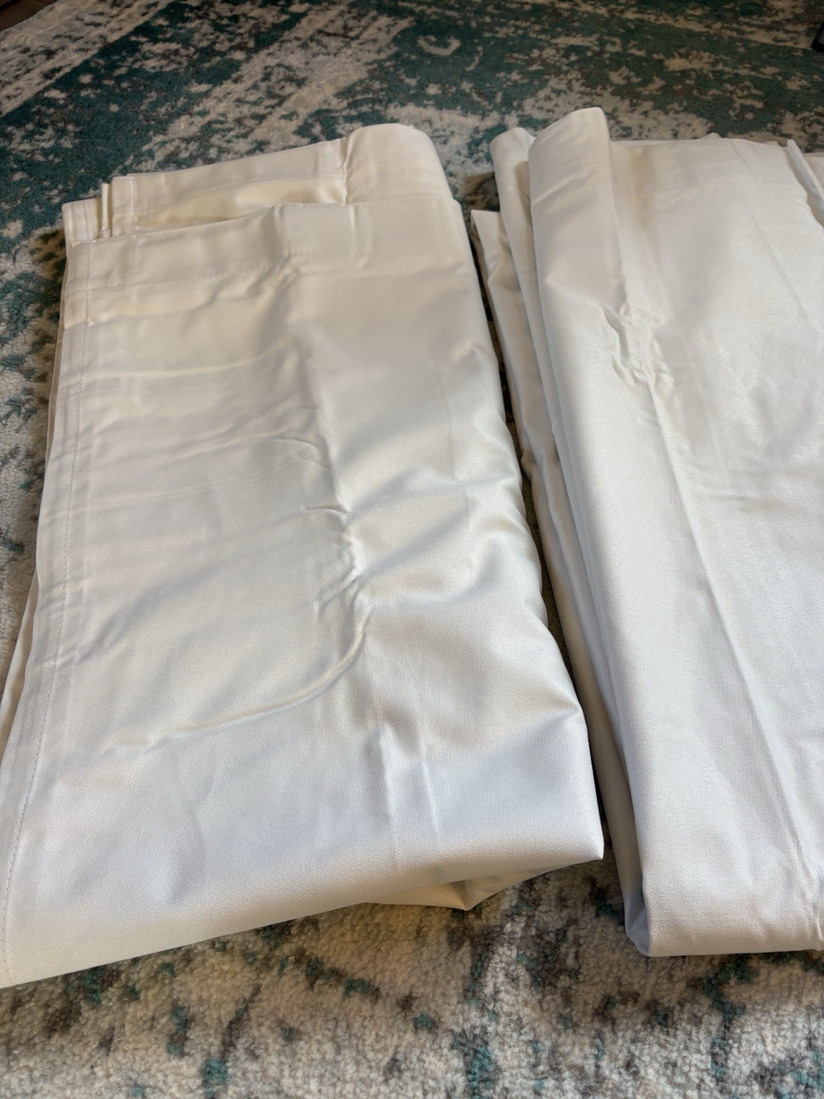 Joydeco Pair 52×102 Quality Cream Curtains Heavy To Keep Out Cold & Light New