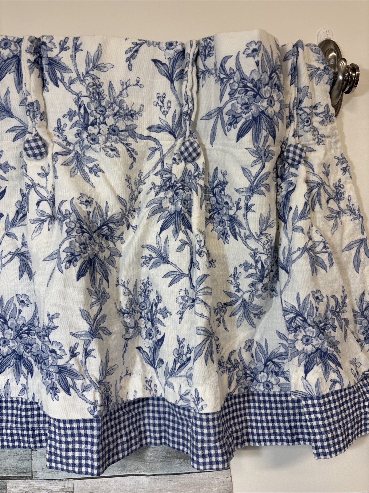 American Living Valance Blue & White Plaid FLORAL w/Button Detail 48”x 18” (#2)
