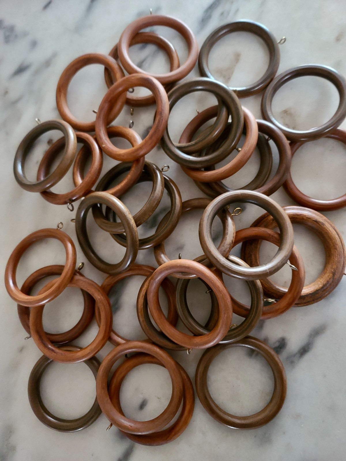 32 Large Wood Curtain Drapery Rings Shades Brown 3 3/4″ Outer. 2 3/4″ Inner Dia