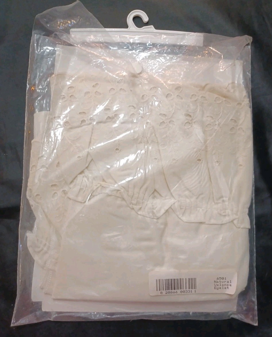 Vintage NOS Ruffled Swagger Curtain Valance 60″ X 18″ Cream Eyelet Curtron