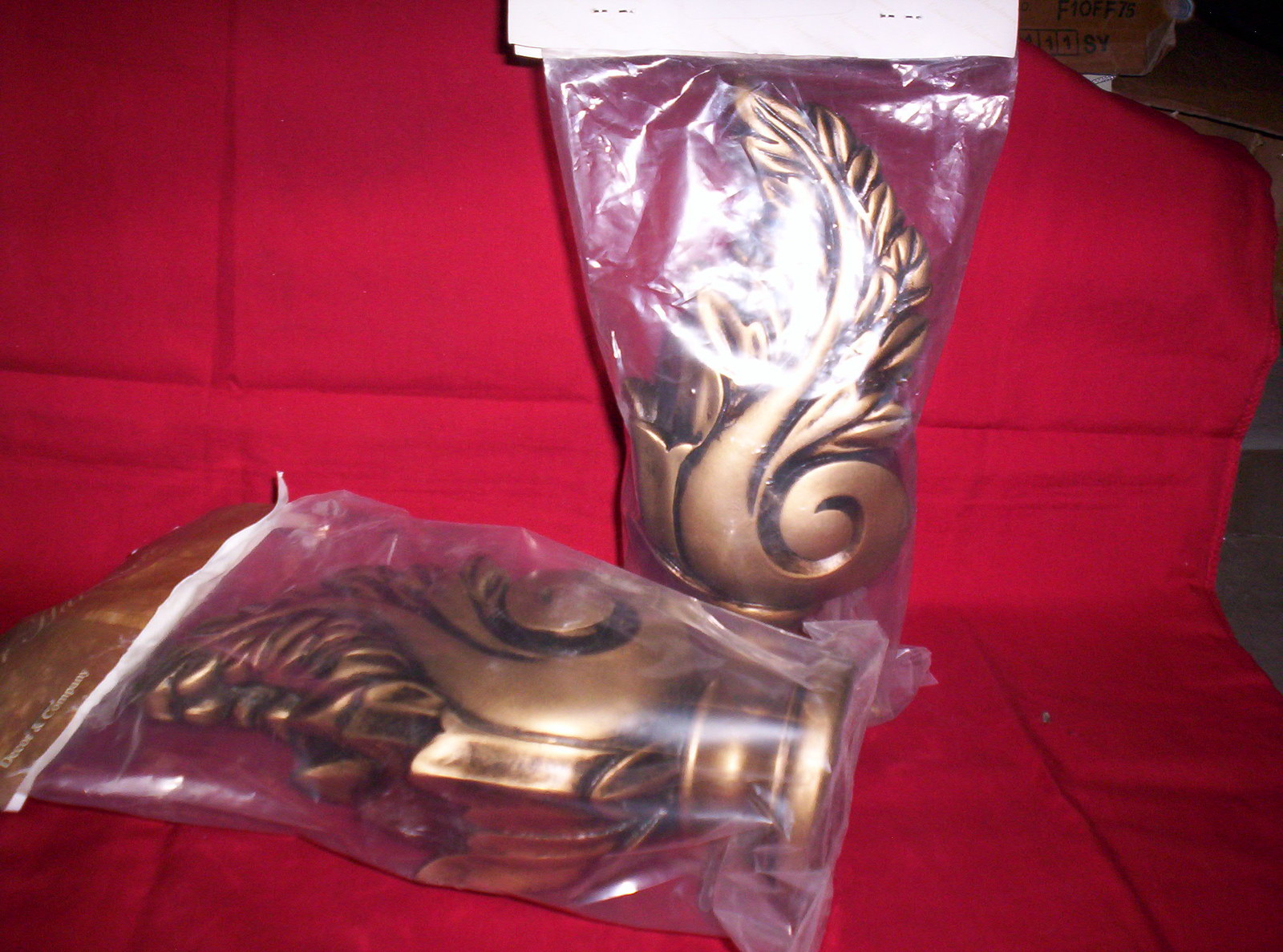 One 8″ FINIAL for 2-1/4″ CURTAIN Rod POLE ANTIQUE BRASS Engraved. One NEW SEALED