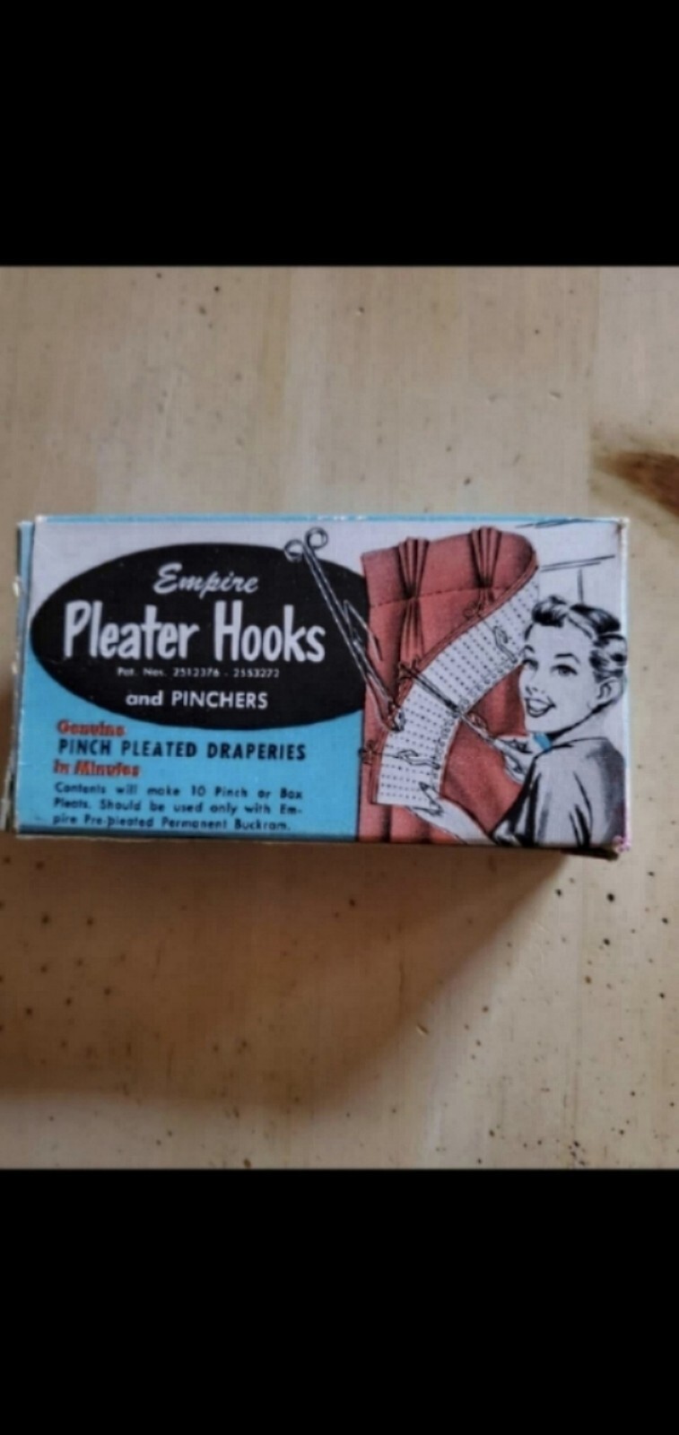 Vintage box of Empire slip-on pleater hooks and pinchers