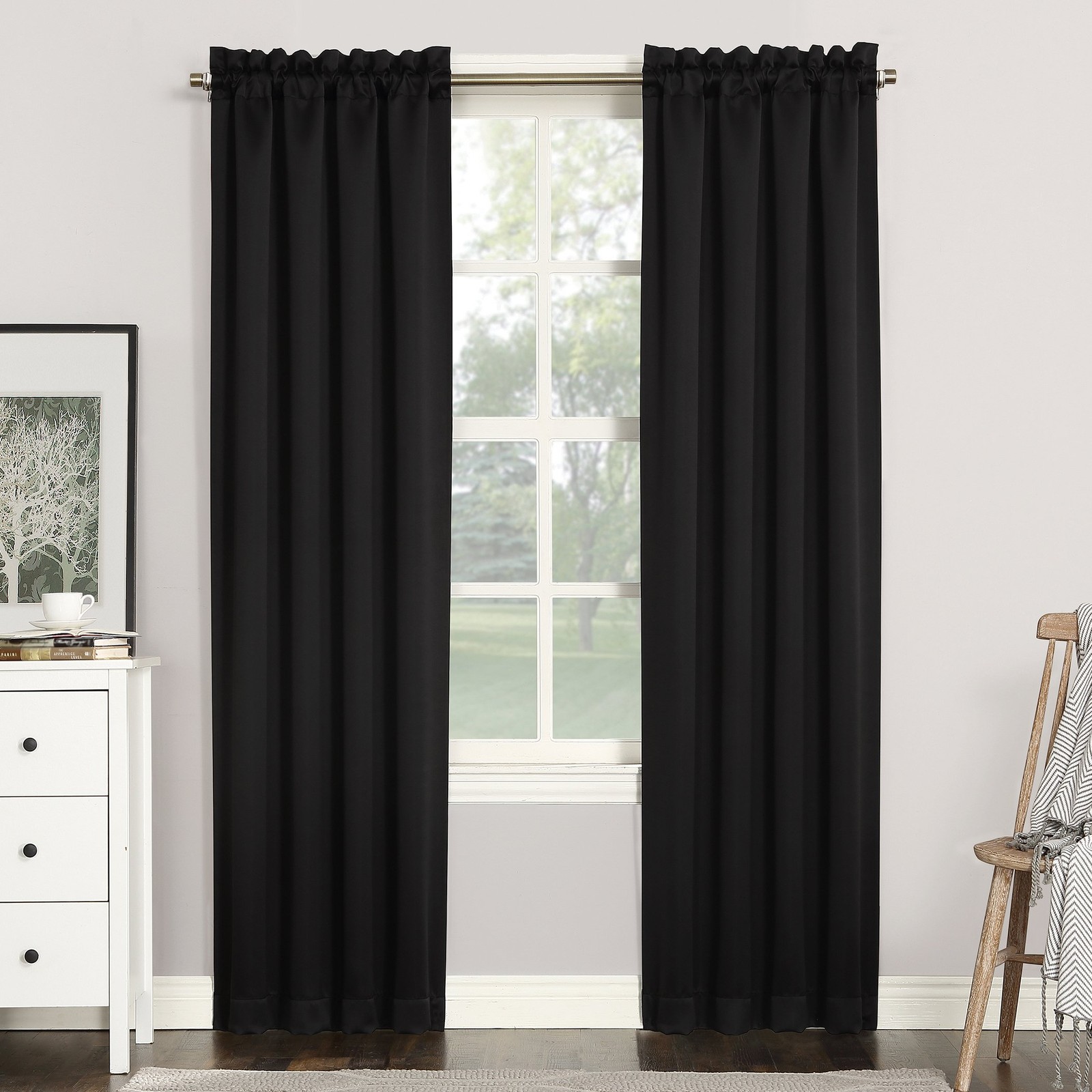 Easton Energy Saving Blackout Rod Pocket Curtain Panel, 40″ x 84″, Black