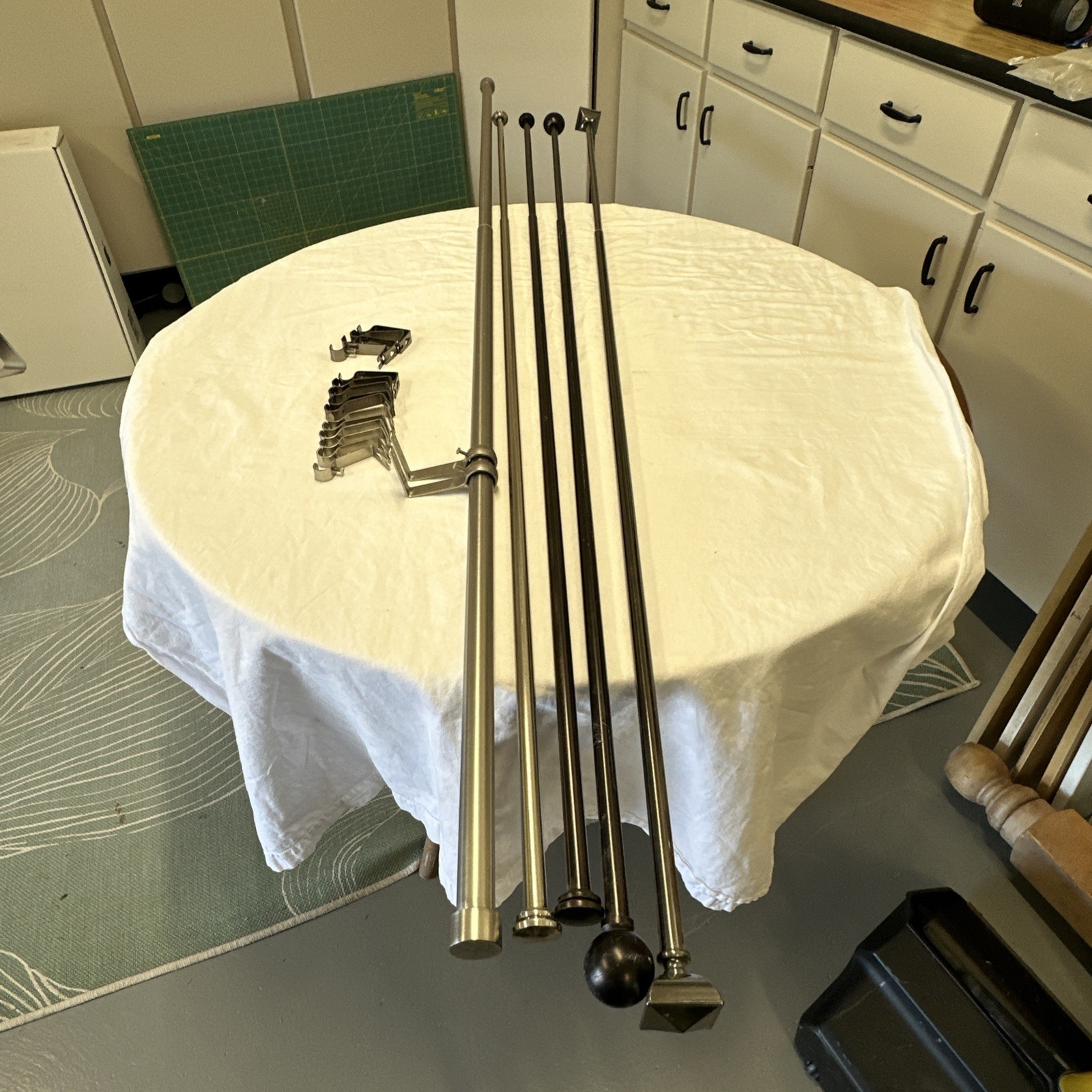 BUNDL 5 Assorted Window Curtain Rods With Hangers