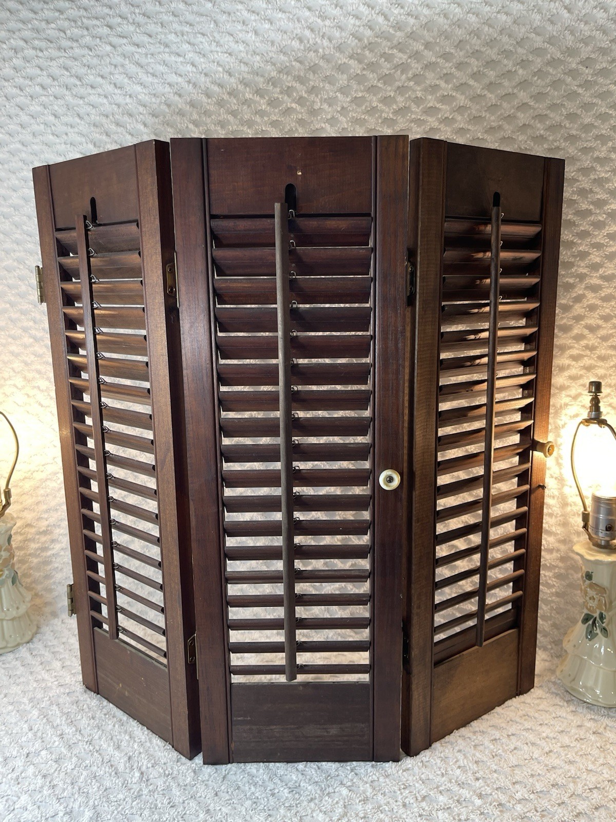 VTG! Plantation Window Shutters Set of 2 Trifold Wood Louver~Brown 24 1/4” X 24”