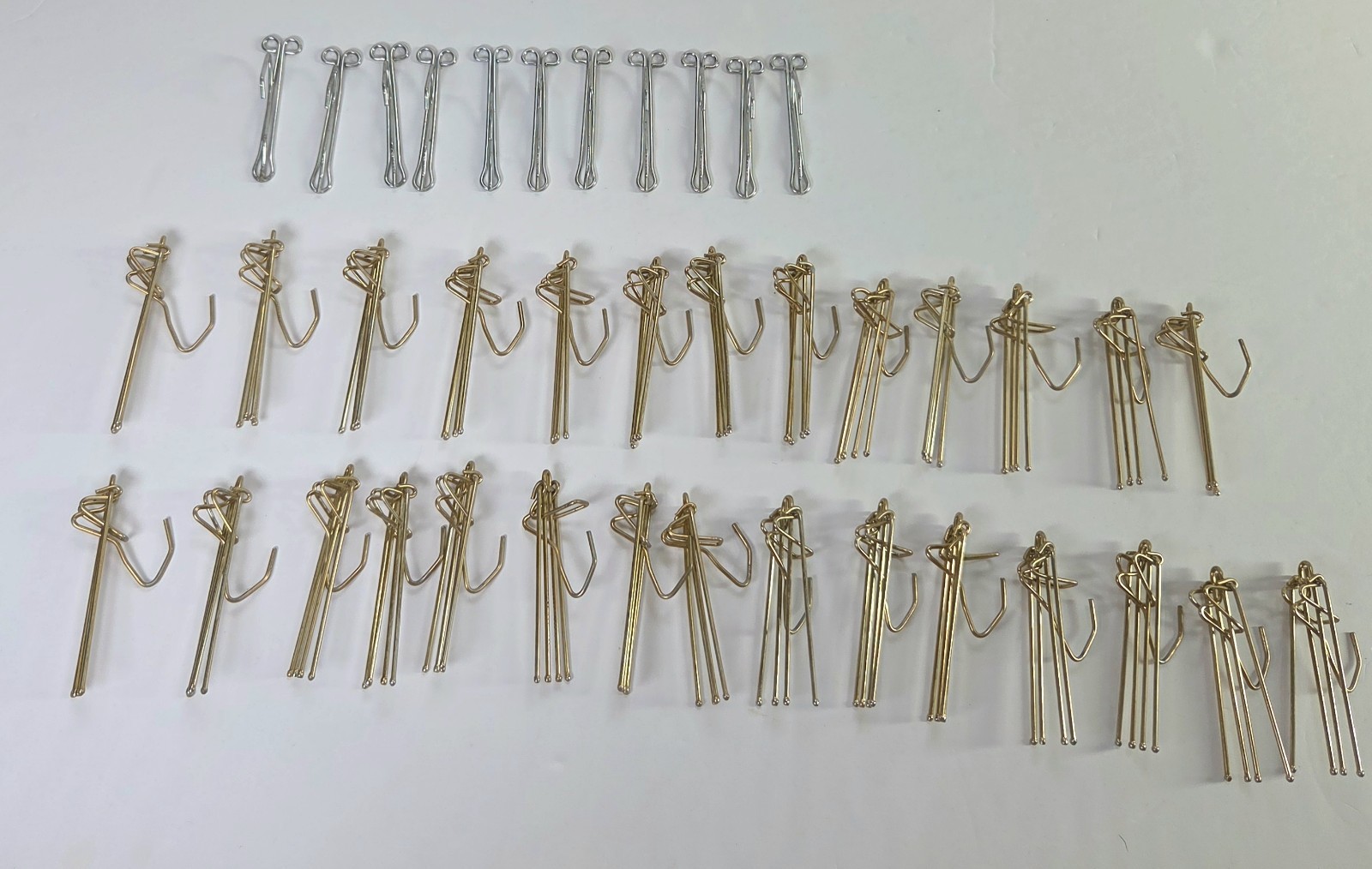 28 Vtg 4 Prong 3.5” Pinch Pleat Drapery Curtain Hooks Gold / Brass & 11 Silver