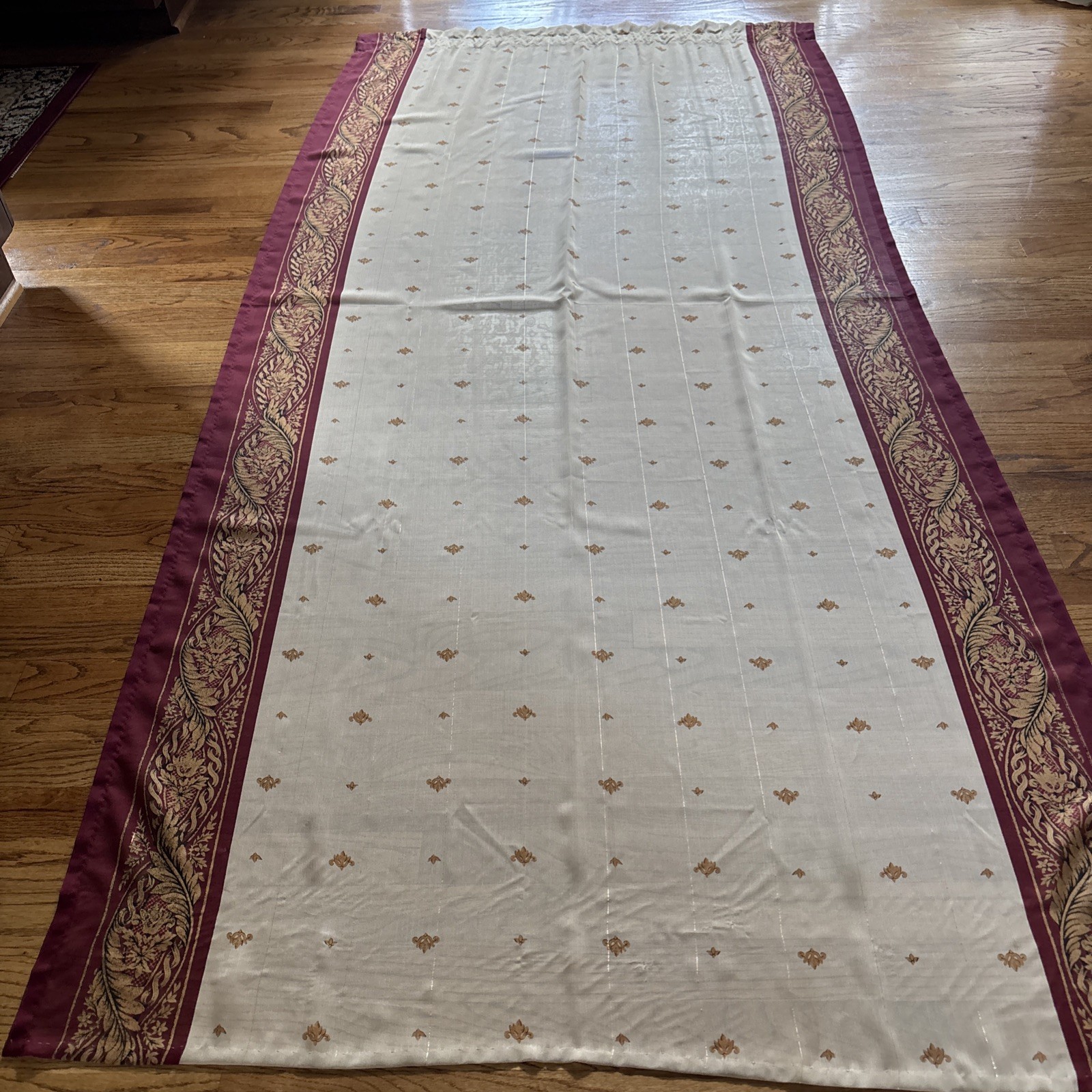 3Pc Set CroscillClassic Empress Sheer: 2-42×89.5 Panels & 1-40×216 Scarf Valance