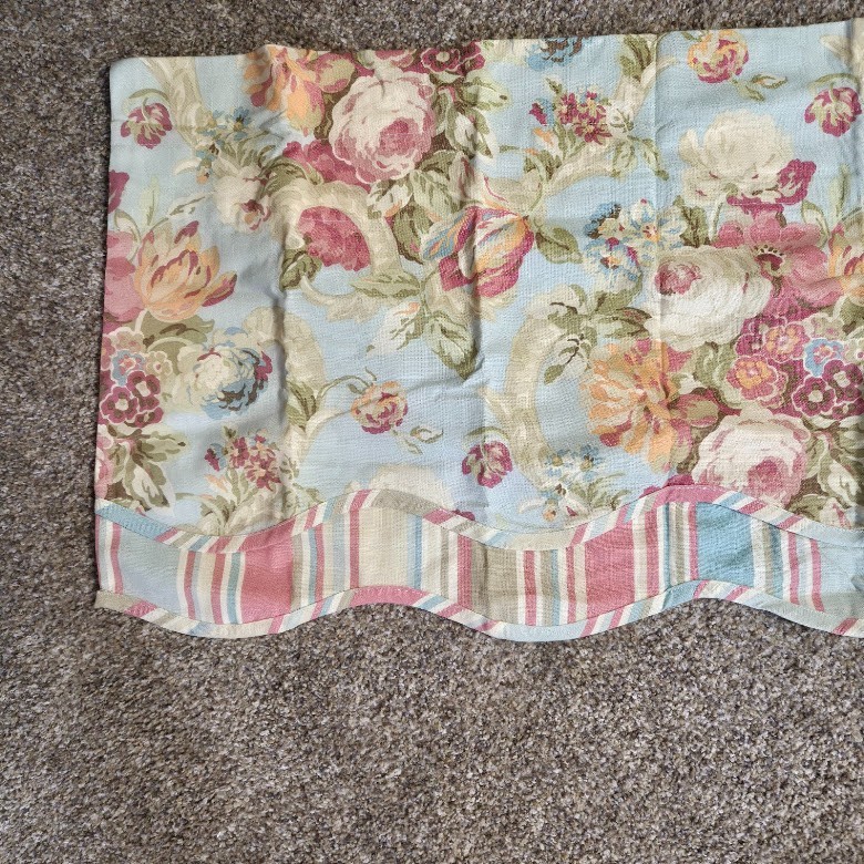 Waverly Spring Bling Valance Cabbage Rose Stiped Scalloped Blue Pink Green EXC