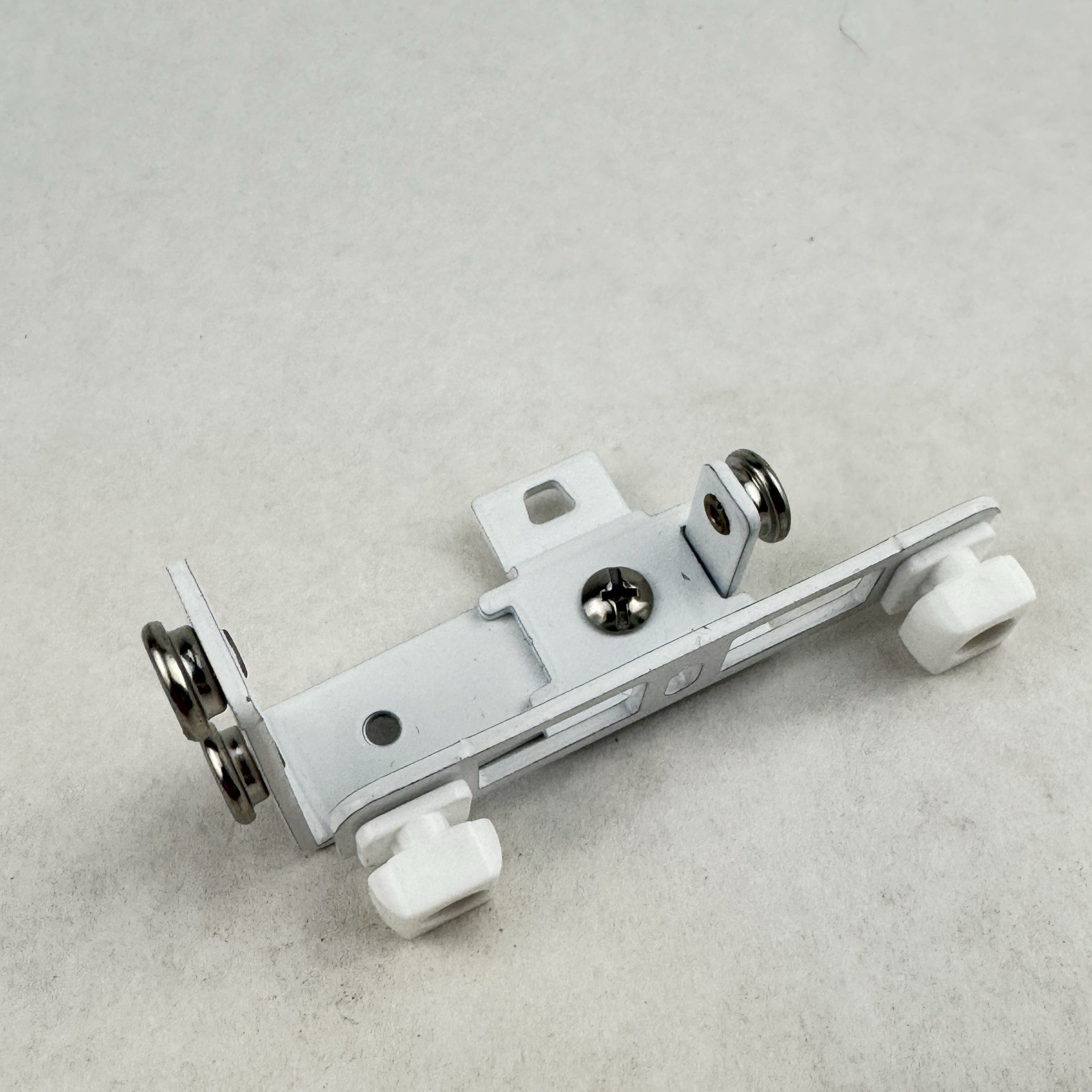 BUTTMASTERG Butt Snap Master Carrier Left Track Roller Assembly