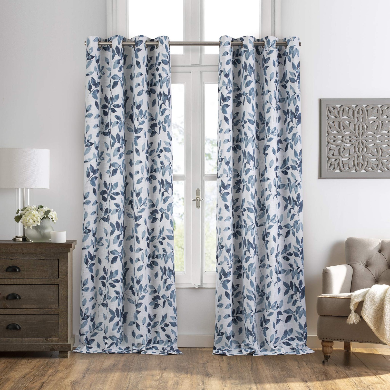 Avalon Modern Cottage Nature-Inspired Botanical Floral Leaf Print Blackout Li…