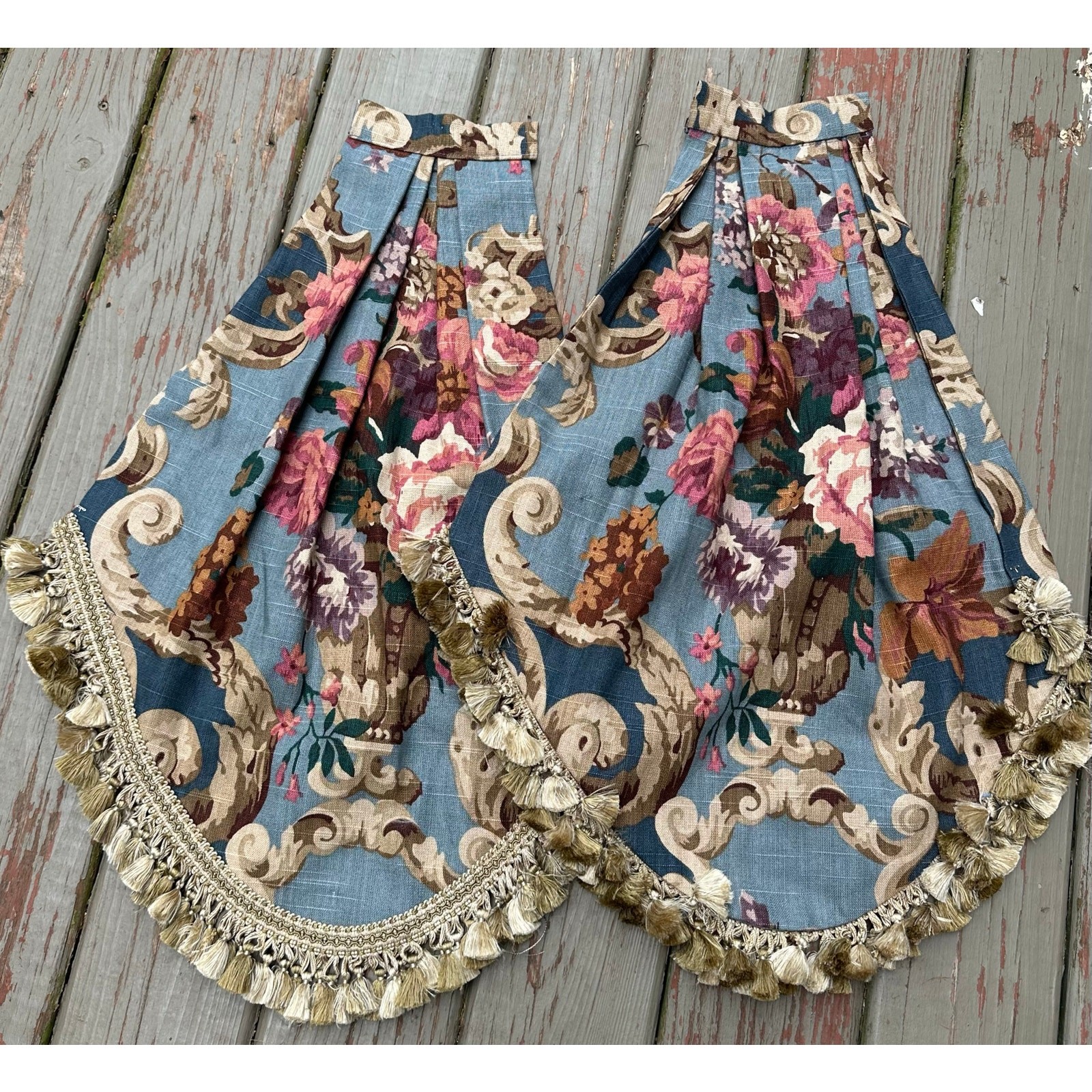 Pair of vintage custom-made balances, luxury, blue tassel, small windows
