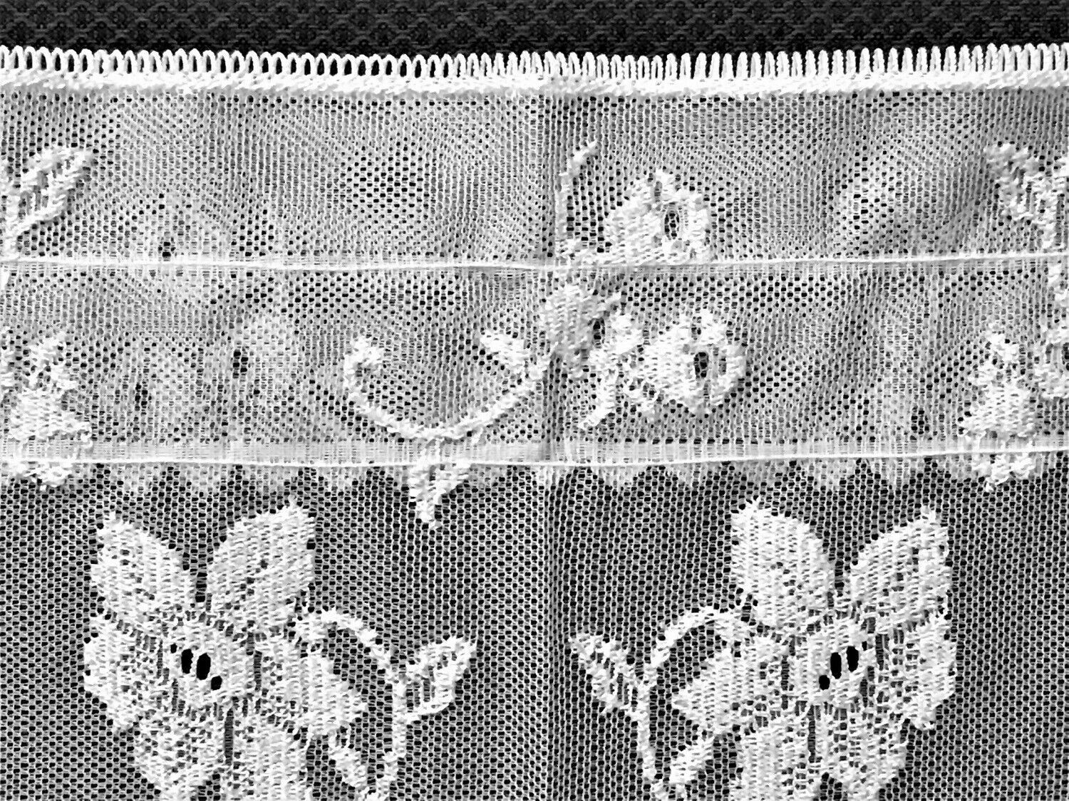 Heritage Lace Classic Cleremont Split Tier White 60″ x24″ Kitchen Door Sun Room