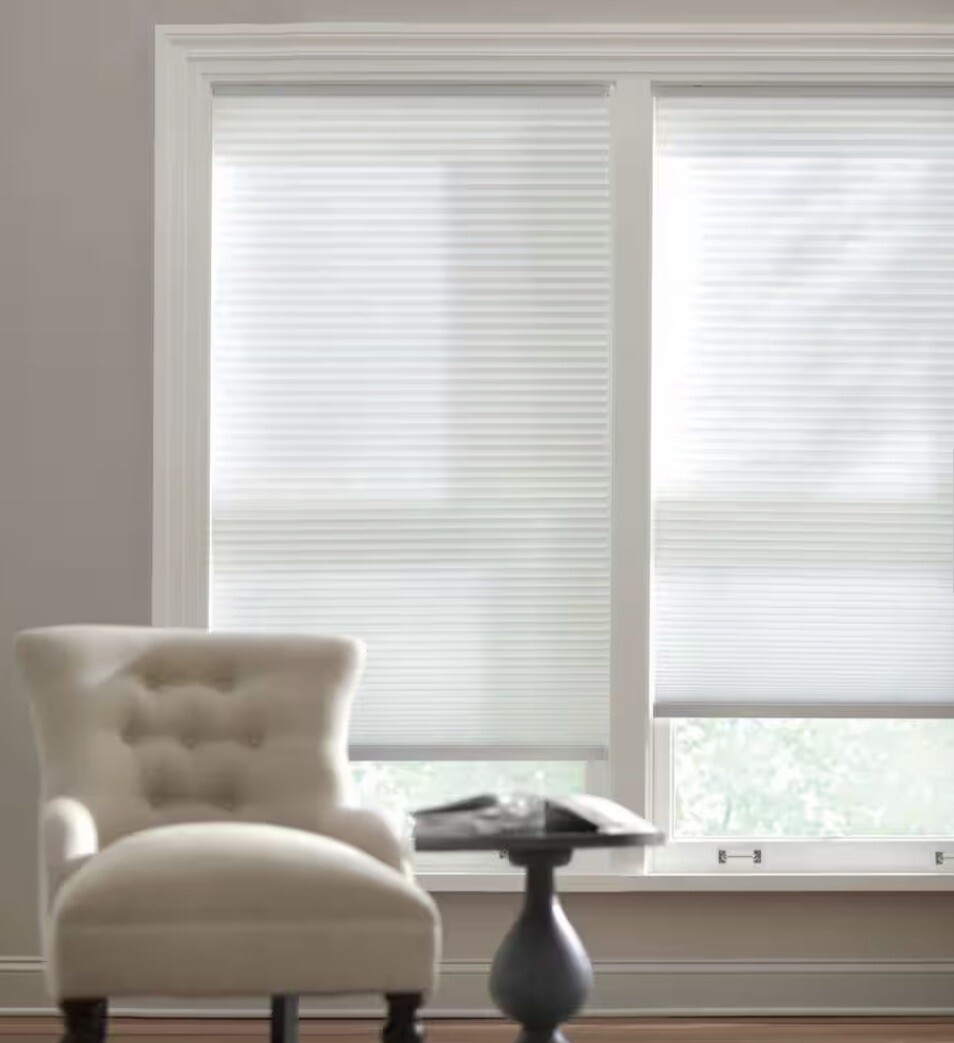 HOME DECOR 34” x 72” SNOW DRIFT LIGHT FILTERING CORDLESS (644-765)