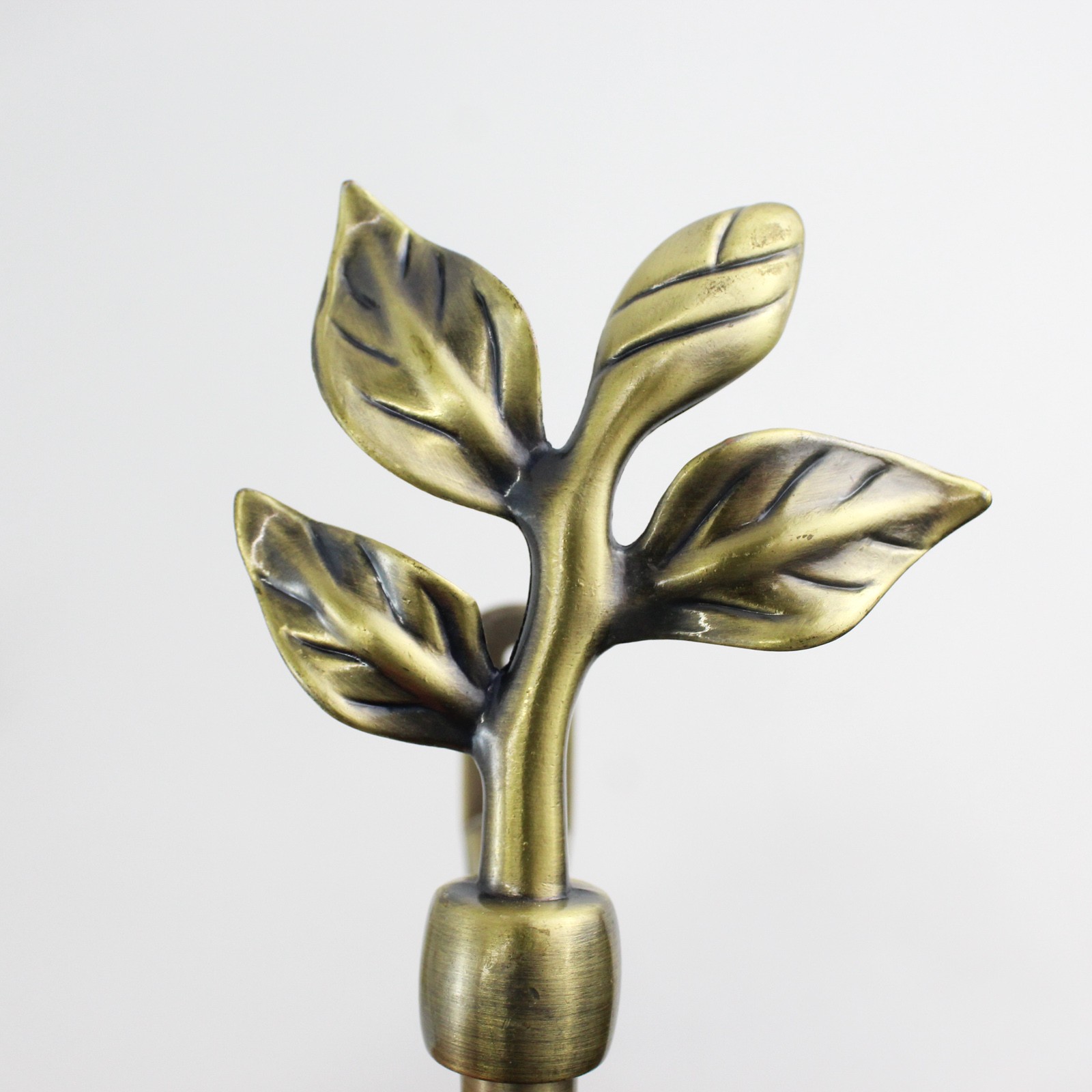 Set of 4 Brass Leaf Design Curtain Pull Back Hooks