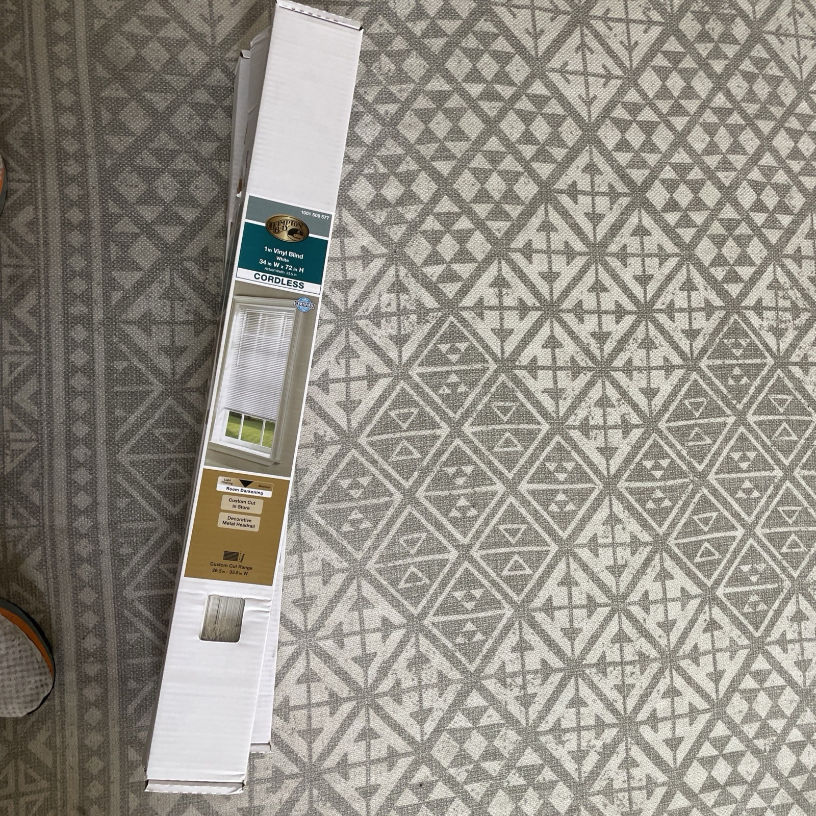 34″ X 72″ Hampton Bay White Cordless 1 in. Room Darkening Vinyl Blinds