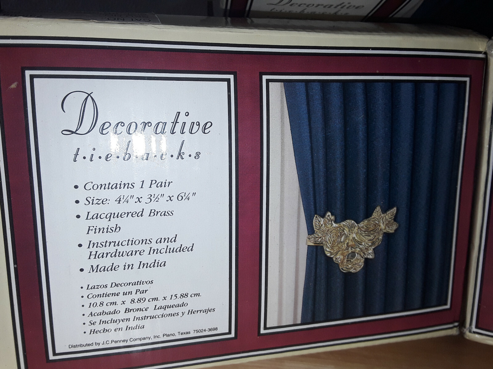 2 Vintage Rose Decor Curtain Tiebacks Size 4 1/4 x 3 1/2 x 6 1/4 Lacqured Brass