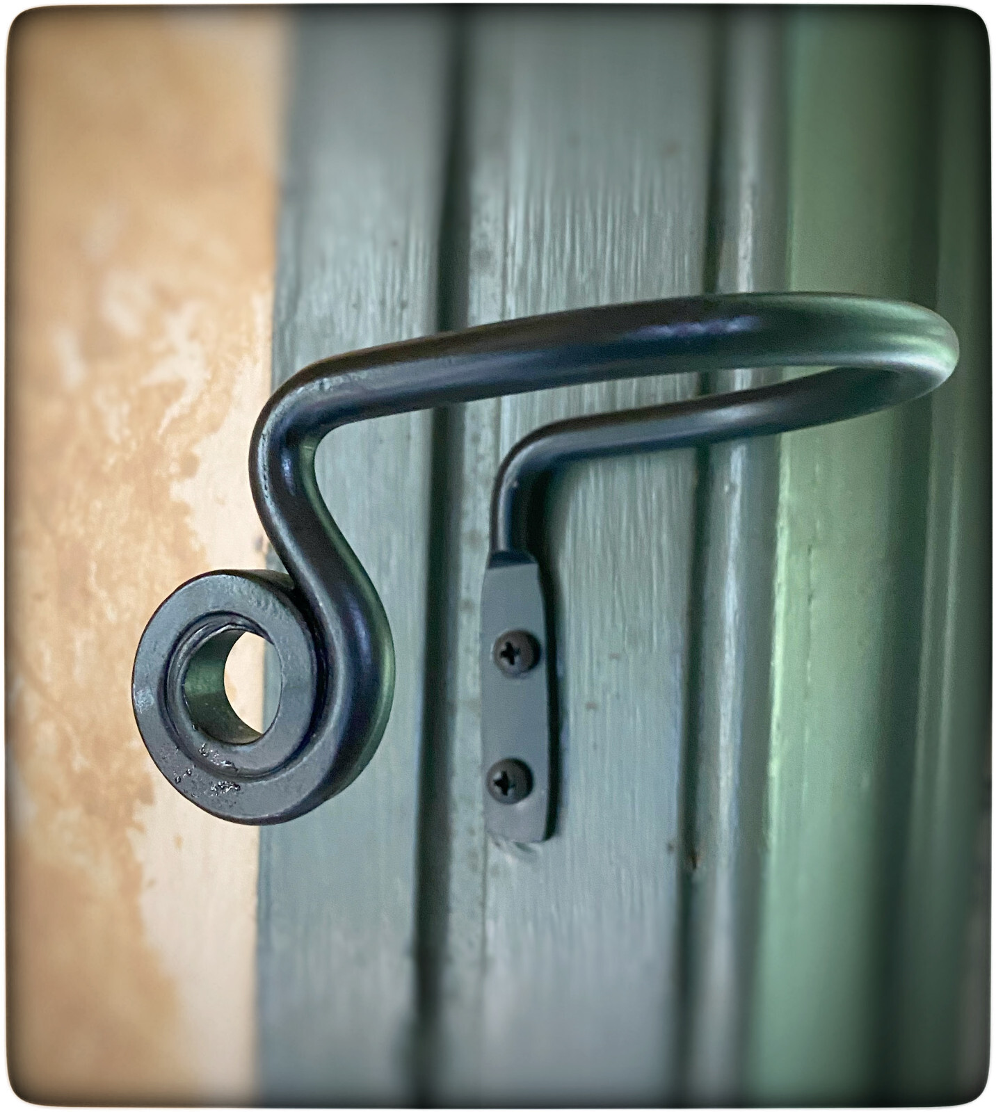 CURTAIN TIE BACKS – 2 Solid Wrought Iron Amish Hand Forged Scroll Holdback Hooks