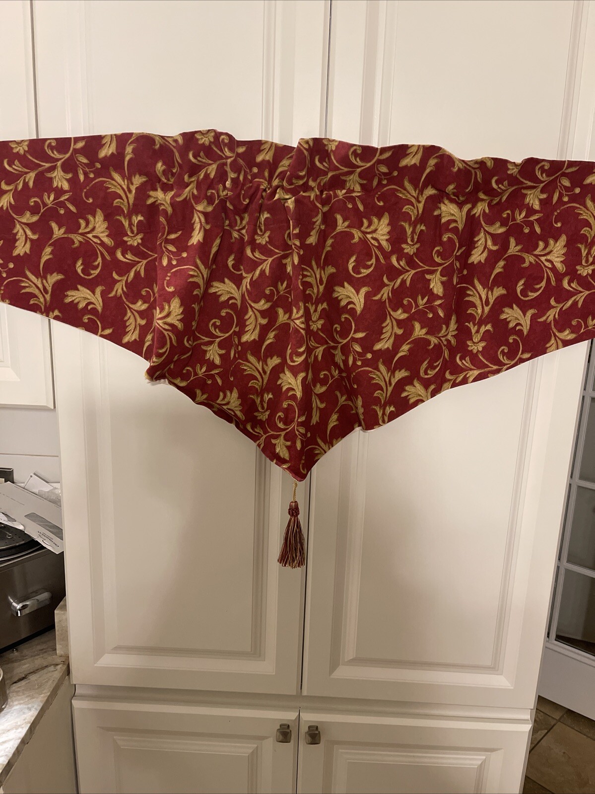 2-Waverly Lined Red Gold Scroll Ascot Tassel Valance 52×22 Plus Tassel