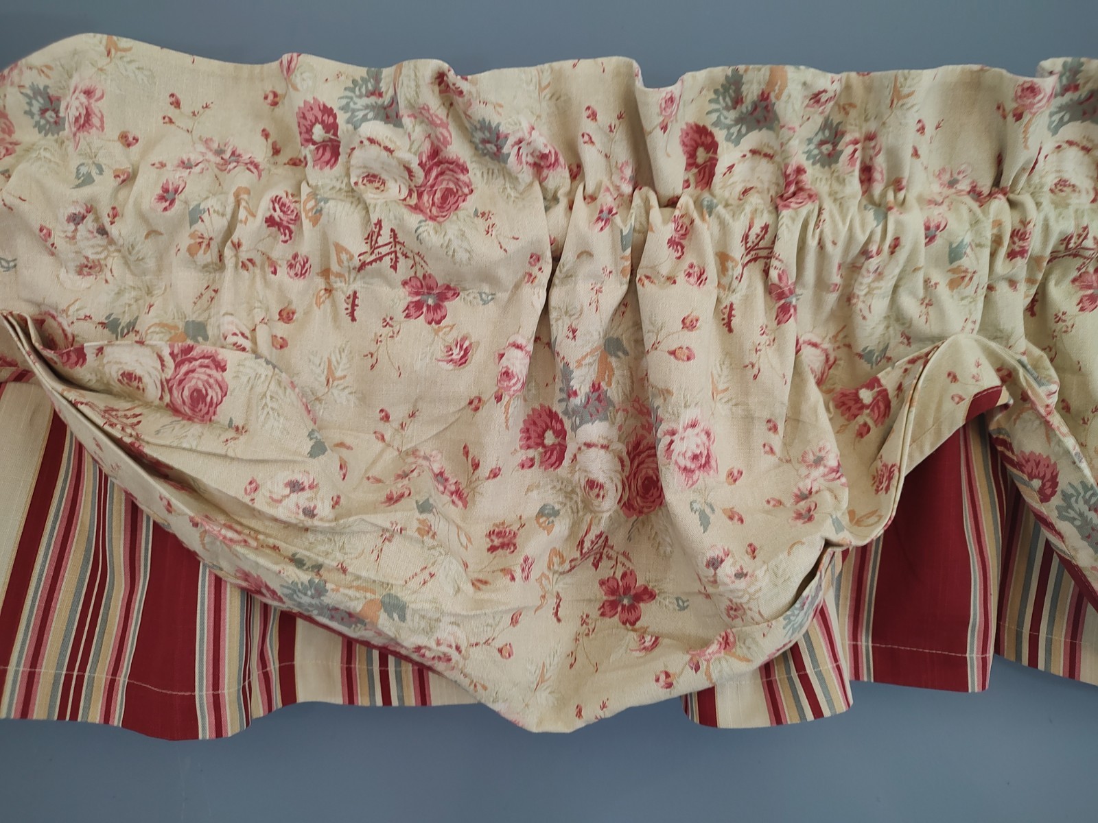 Waverly Classics Valance Spring Bling Modern Farmhouse Floral in Reds 76×16