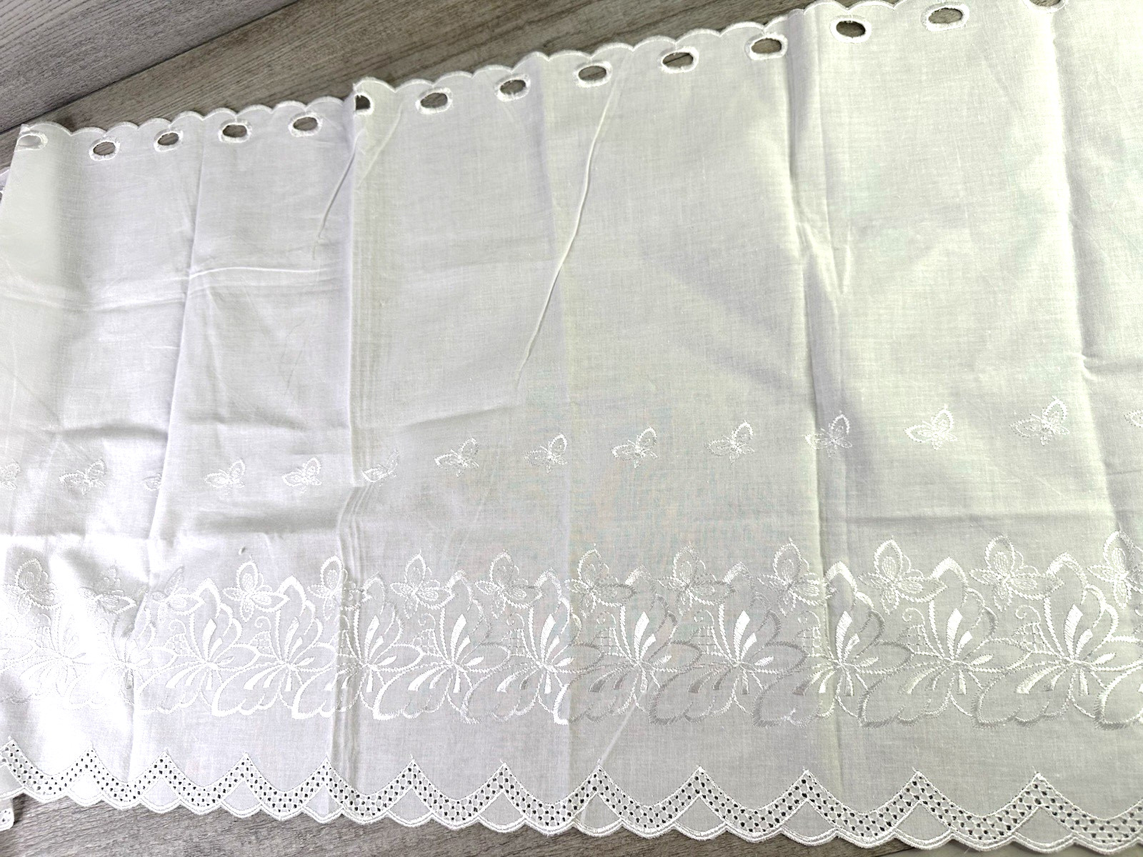 Unbranded 18″ X 44″ White Valance Unfinished Edges Butterfly Design