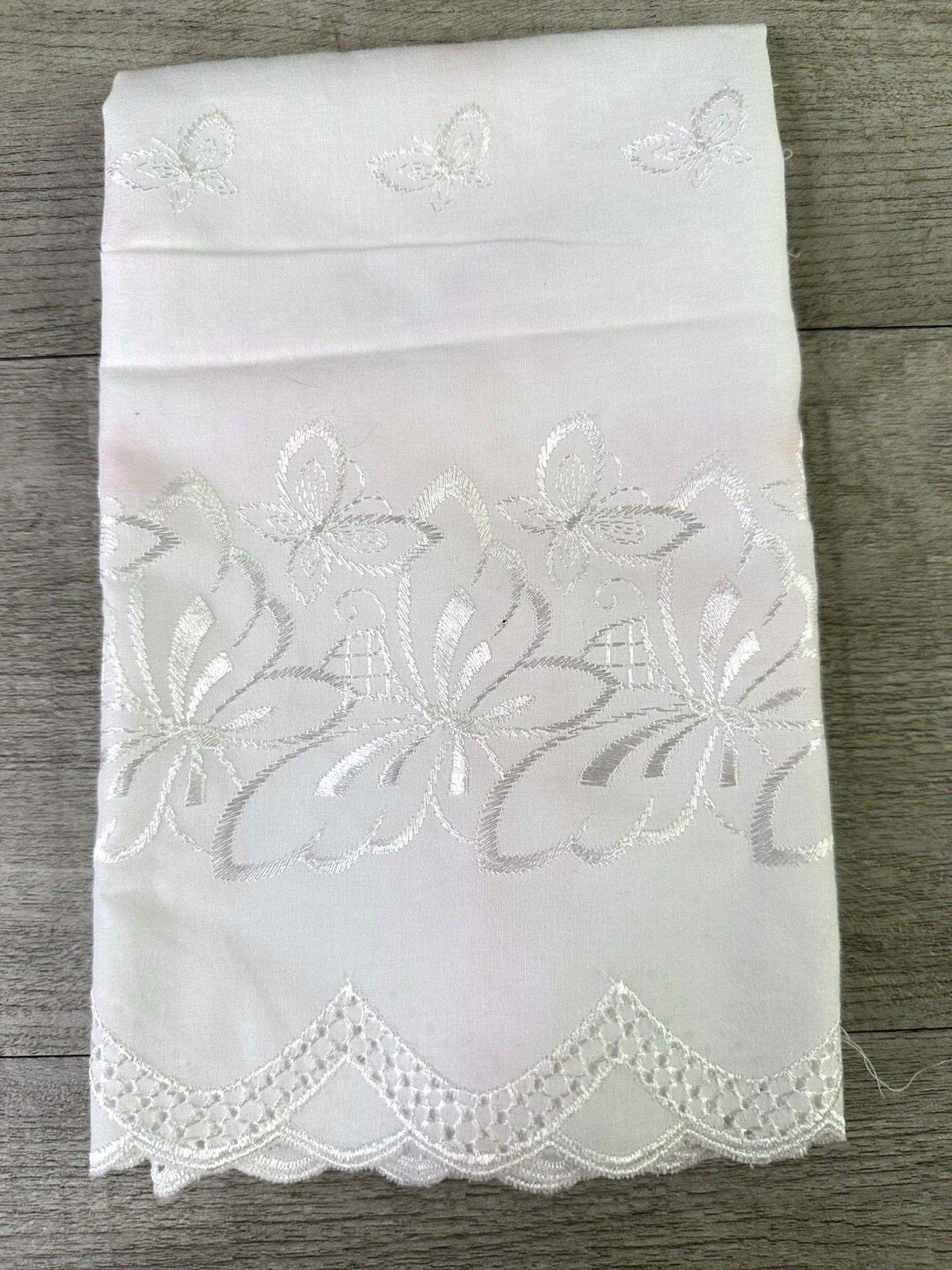 Unbranded 18″ X 44″ White Valance Unfinished Edges Butterfly Design