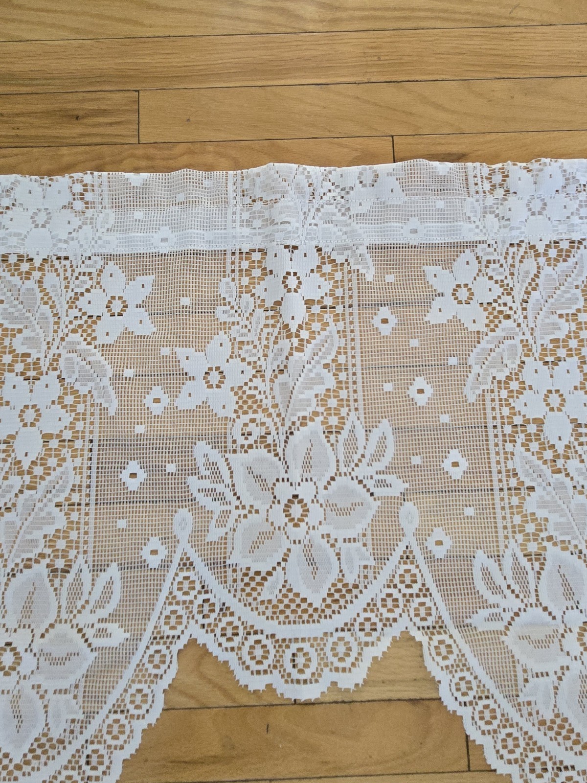 Vintage White Lace Deep Scalloped Valance Floral Pansy 68×37 Victorian Sheer