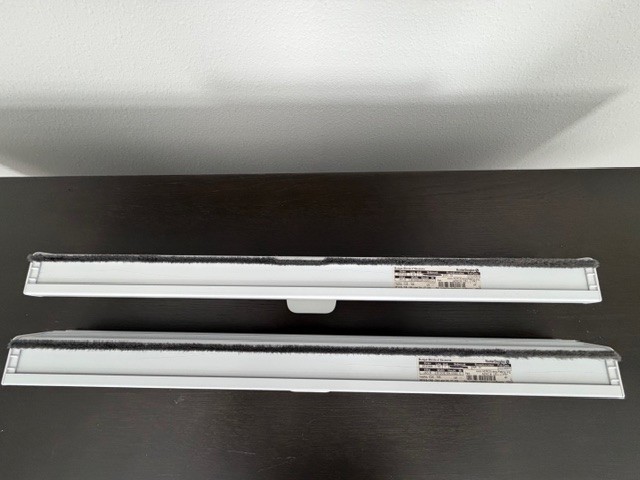 Hunter Douglas Cordless Fabric Shades 26 x 84″ (pair)