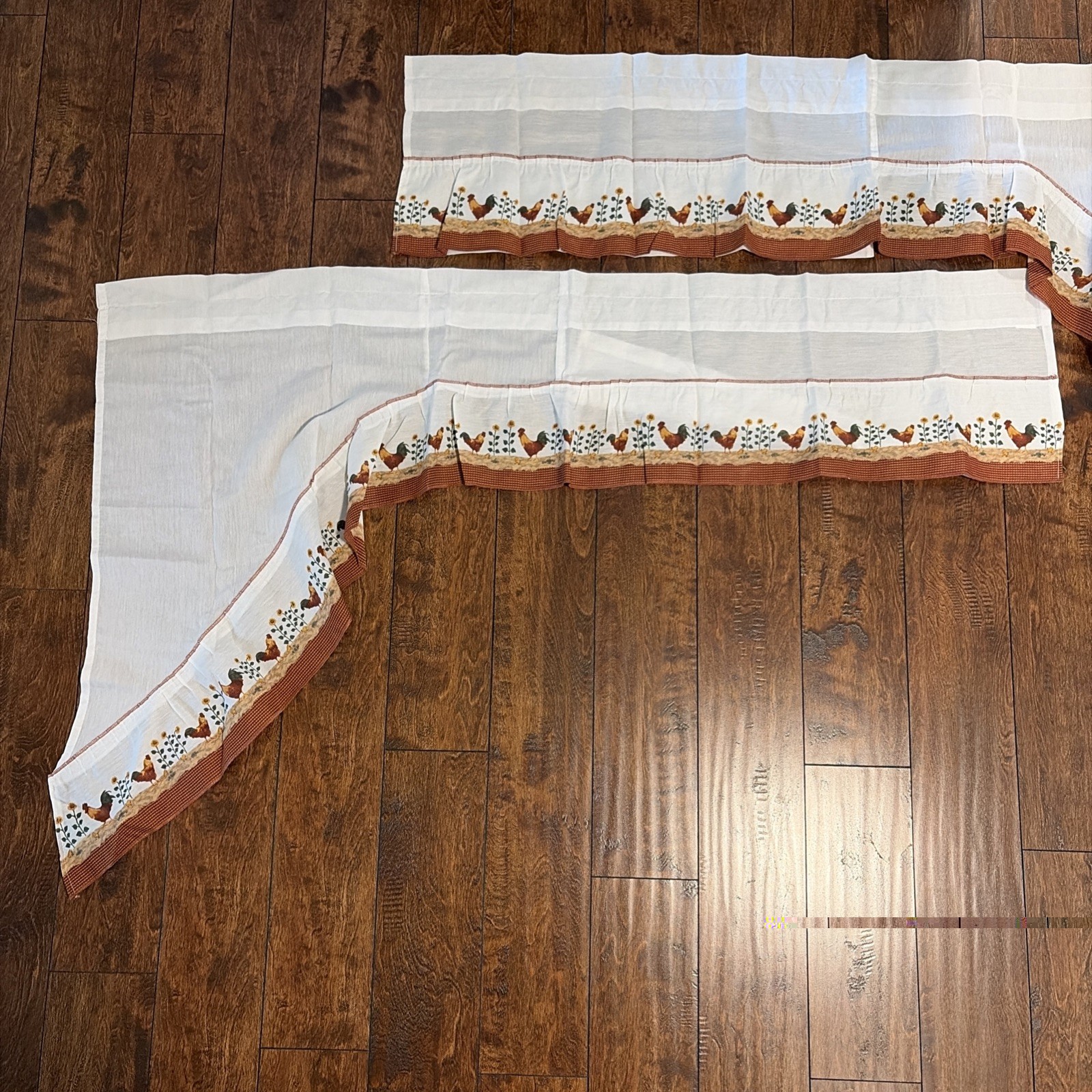 VTG 2pc Kitchen Valance Curtains Set Panels Swag Ruffle Floral Rooster Chicken
