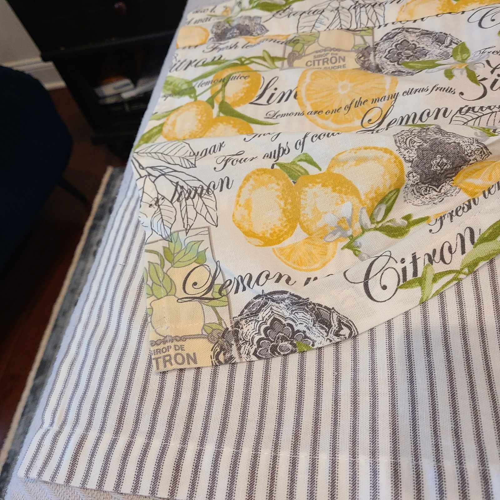 Waverly Lemon Zest Valance Curtain 60 in x 18 in | 152 cm x 46 cm | Cotton/Poly