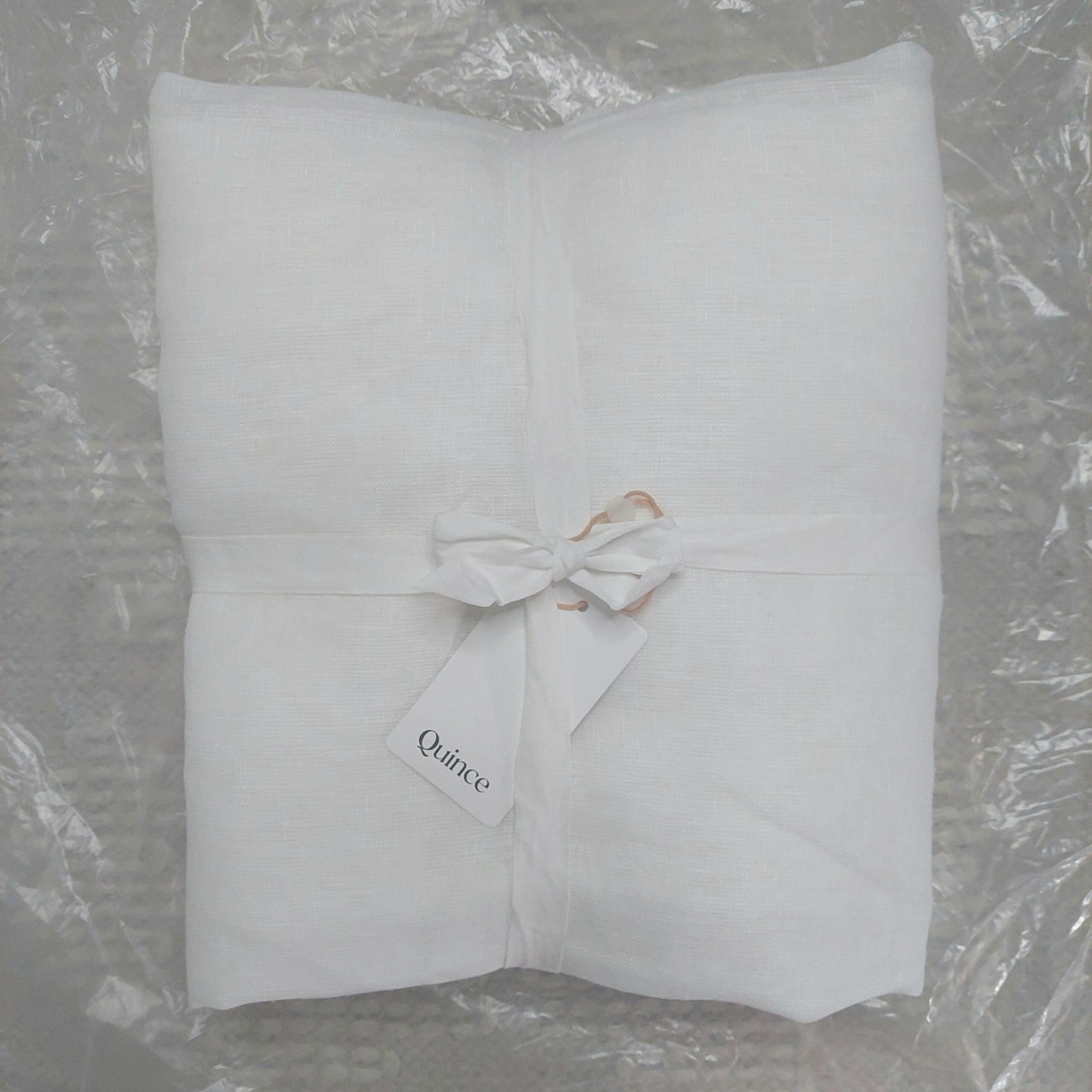 NWT! Quince 100% Linen White Sheer Curtains, 48″ x 84″- 2 Panels. (T11)
