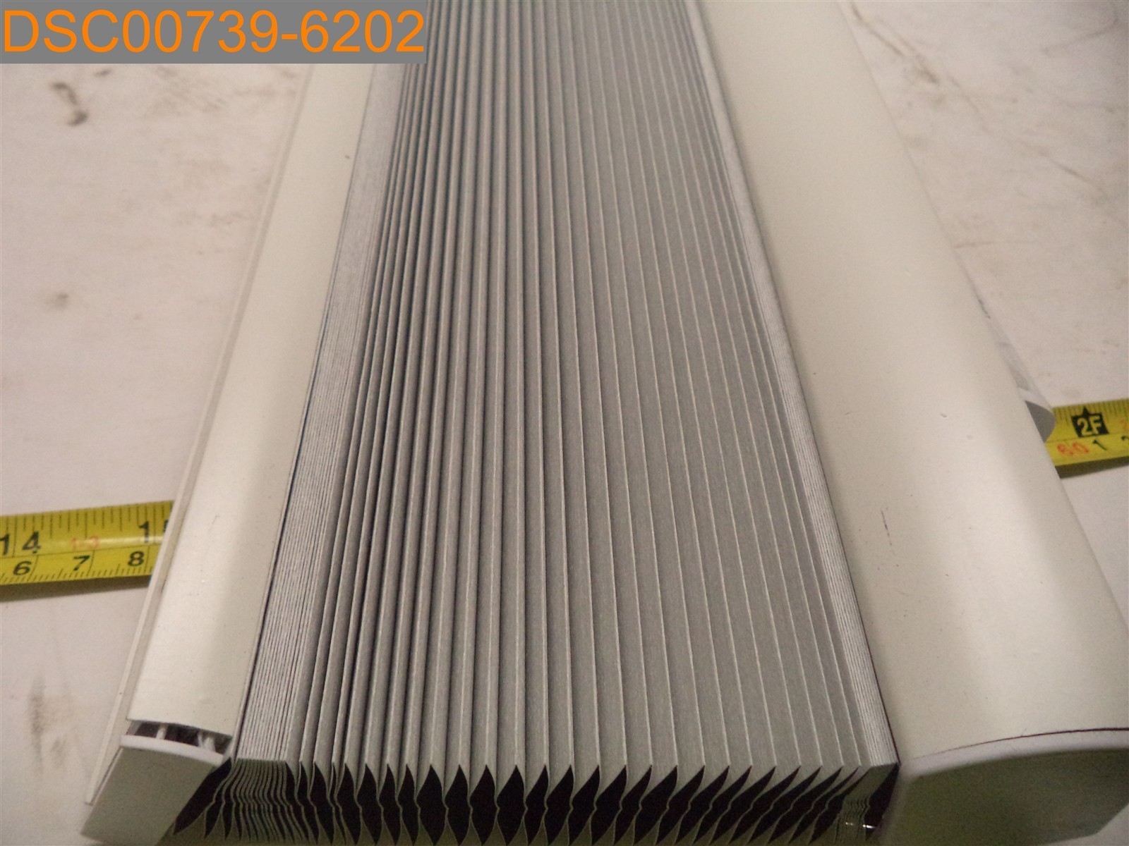 SCRATCHES: SC0005-WT-24 24″ Width