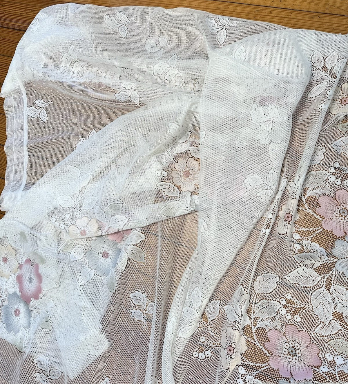 Unbranded white lace with multicolor floral pattern W. 58″ L. 80″ cutain panel