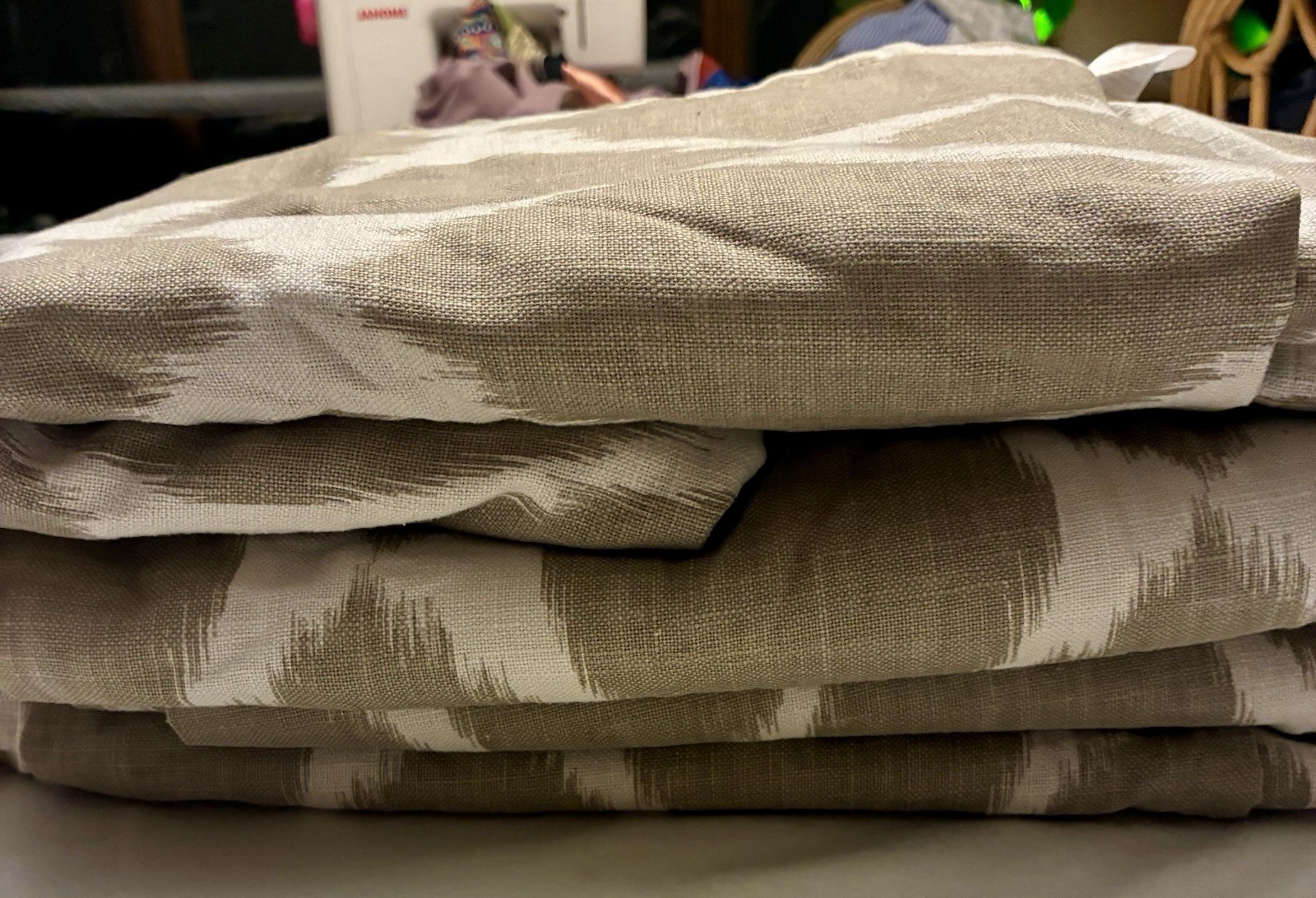 West Elm Ikat Ogee Linen Curtains – Taupe/Cream 48″ X 84” (Set of 2 panels).