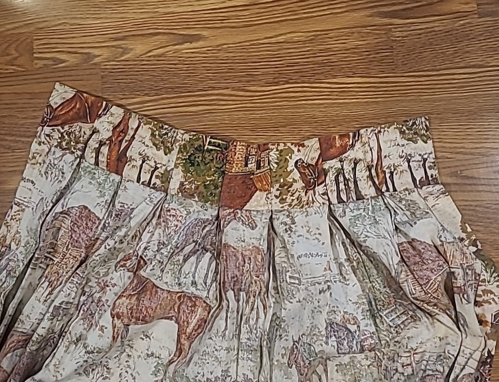 Vintage Riverdale Screen Print 1978 Fabric/Drapes ** Horses/Cottage