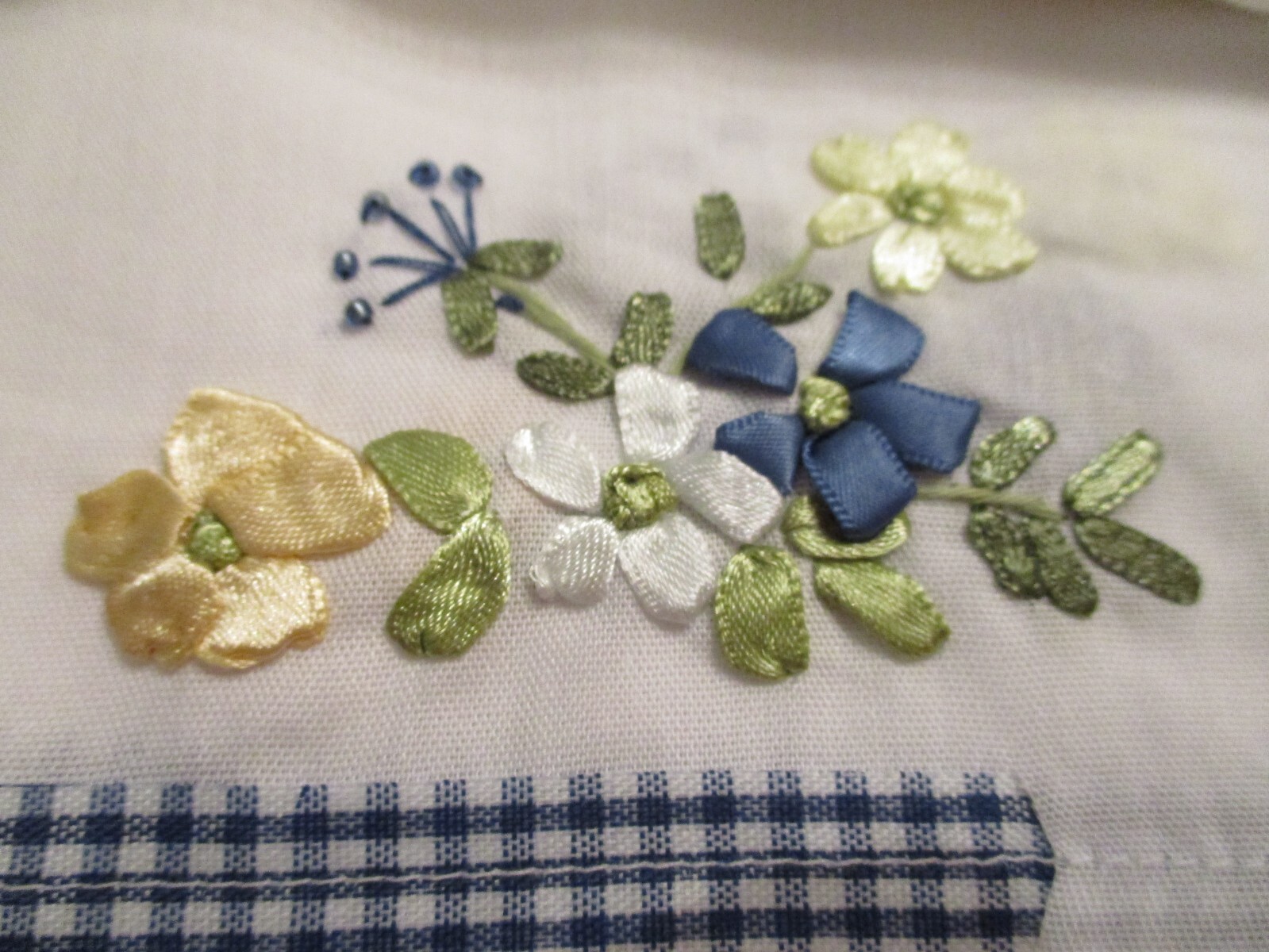 Designables 113 Victoria NIP Kitchen Valance Blue Gingham Embroidered Flowers