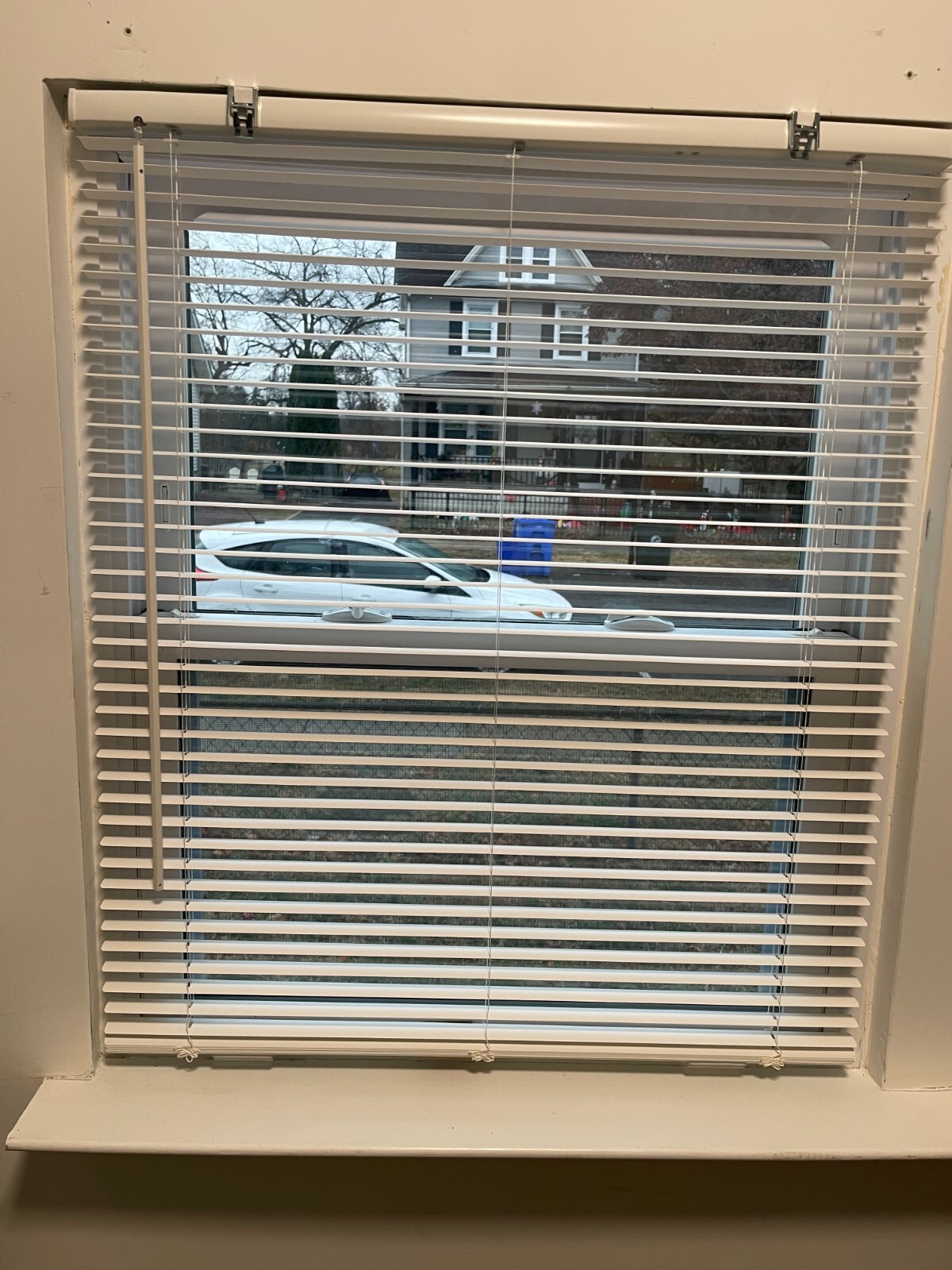 Cordless 1″ Vinyl Blinds – White, Light Filtering, 29 x 48″ for Privacy,88188924