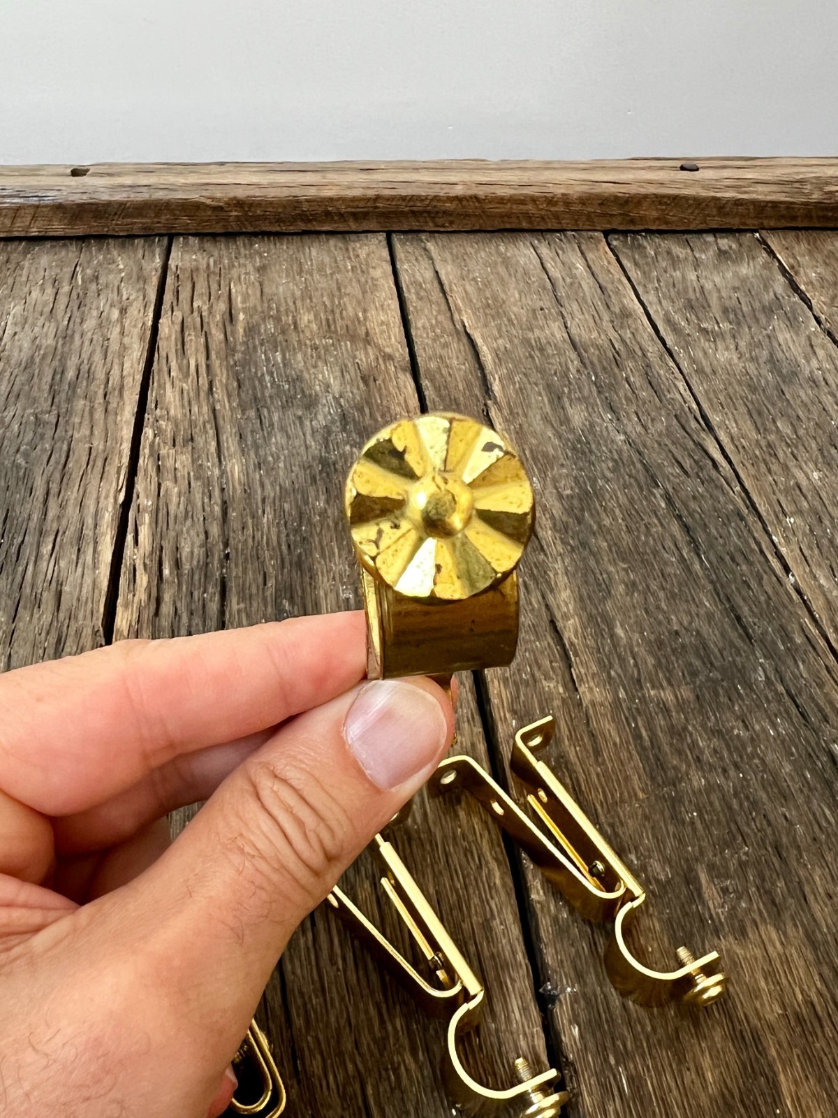 Vintage Brass Flower Curtain Rod Hooks – Gold Curtain Rod Bracket 4 Piece Set
