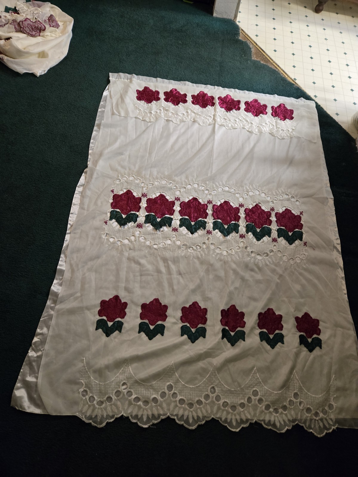 White, red, and green embroidered flower lace window curtain 60×84+18″. 2…